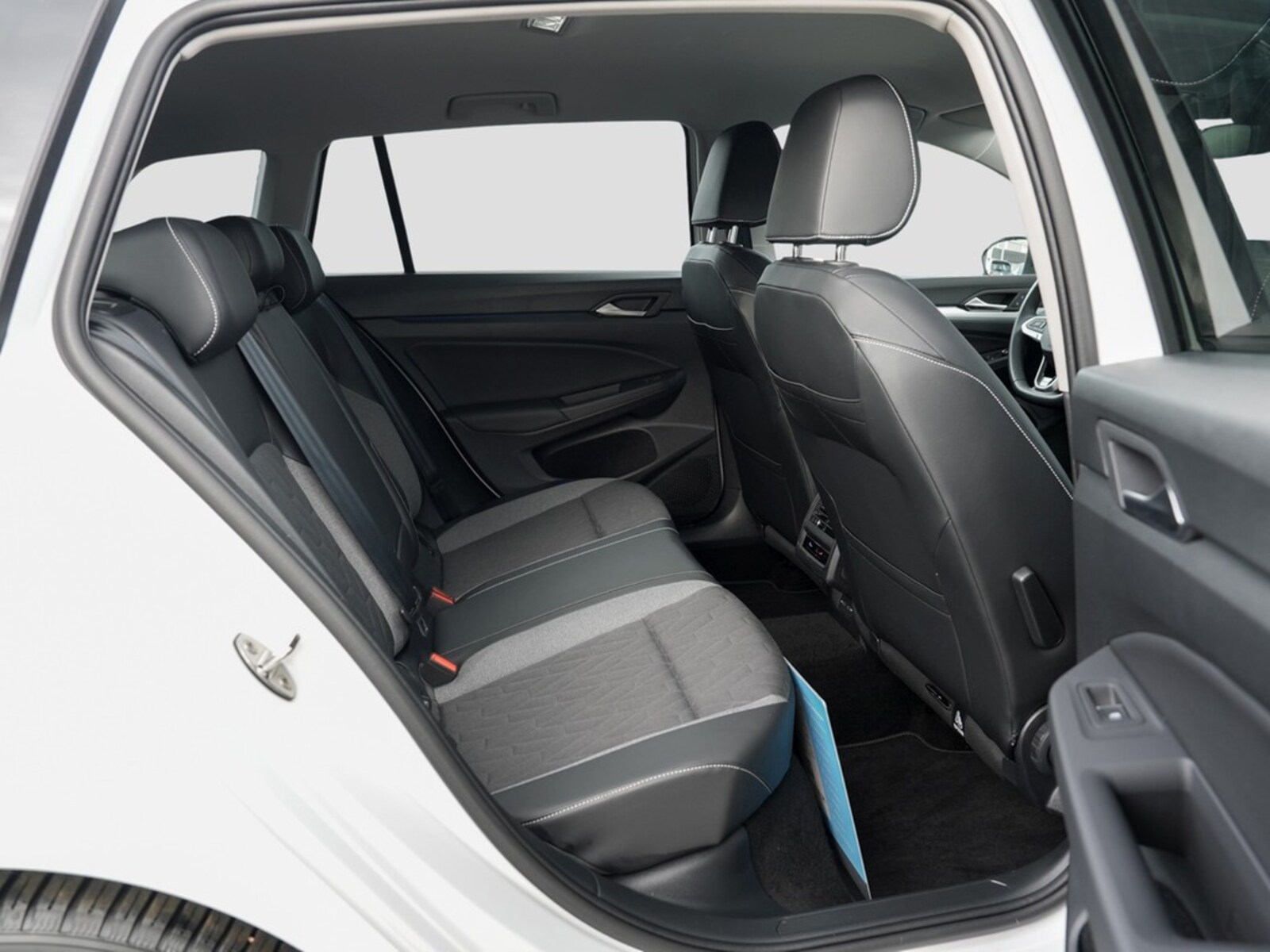 Volkswagen Golf Variant – Bild 12