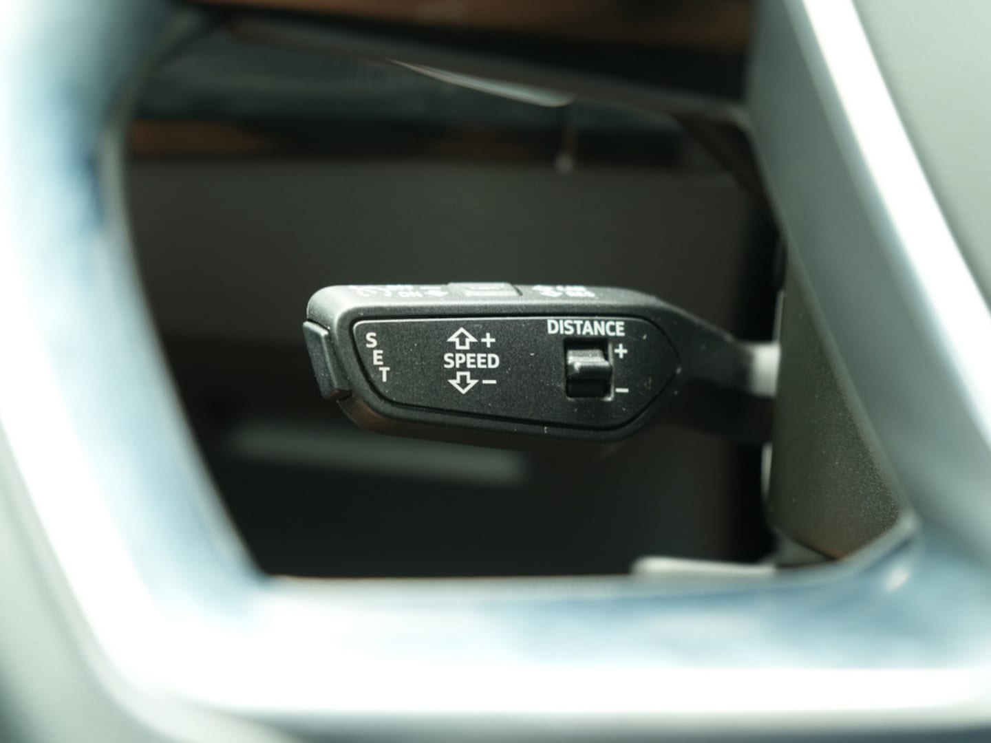 Bild über Audi Q8 e-tron S line 50 e-tron quattro - für weitere Informationen kontaktieren Sie den Audi Partner