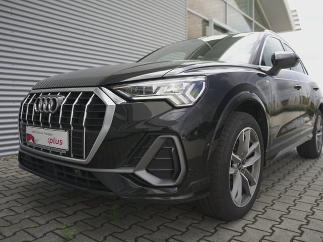 Image about Audi Q3 S line 40 TDI quattro S tronic