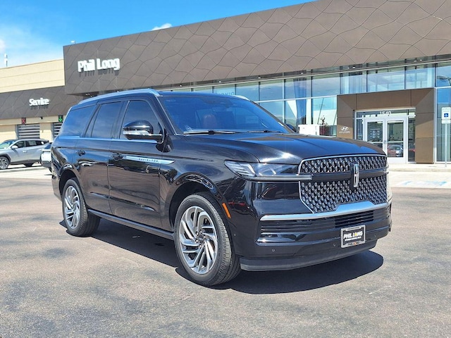 Photo of 2025 Lincoln Navigator 