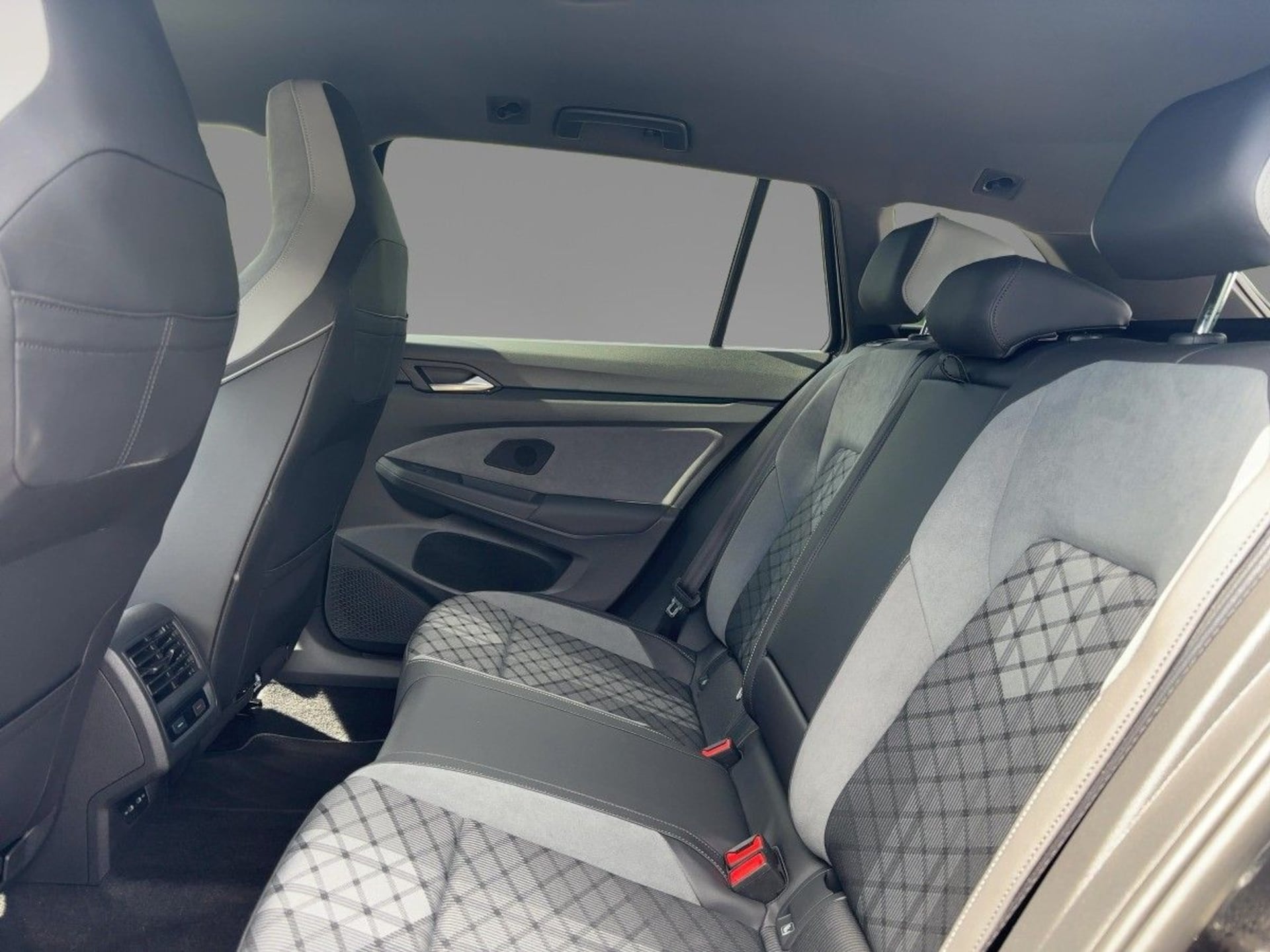 Volkswagen Golf Variant R-Line