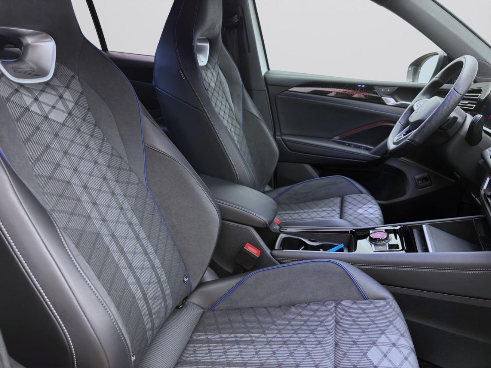 Volkswagen Tiguan – Bild 17