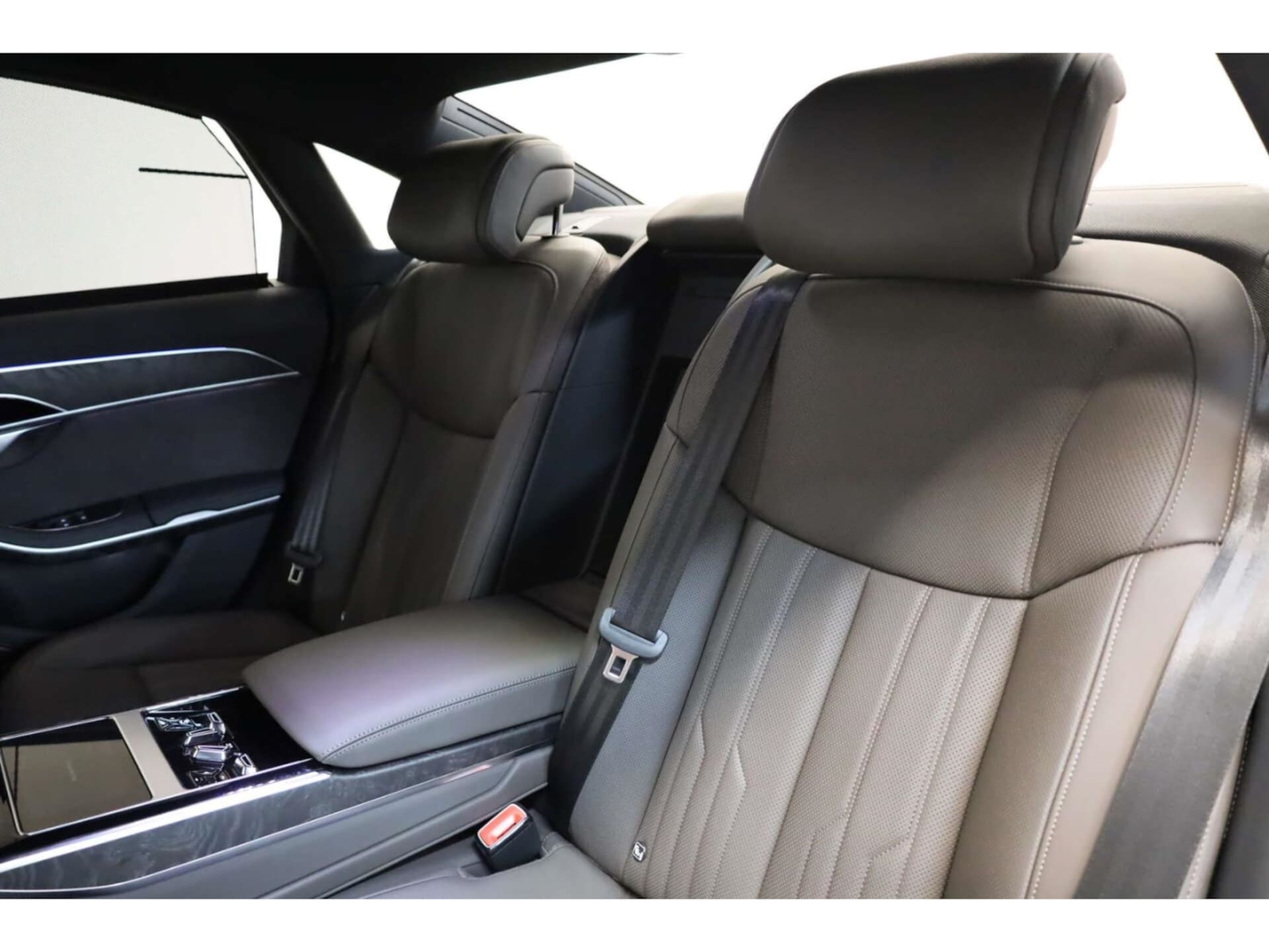 Audi A8 TFSI e