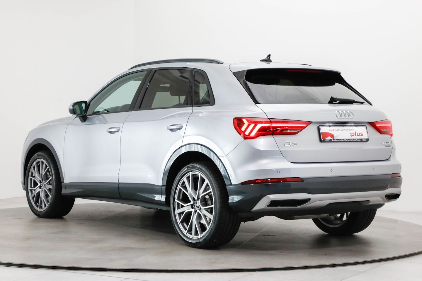 Bild über Audi Q3 advanced 40 TDI quattro S tronic - für weitere Informationen kontaktieren Sie den Audi Partner