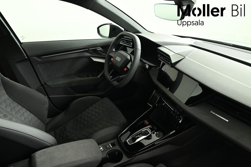Bild som visar Audi RS 3 Sportback RS 3 Sportback 400 hk S tronic - för mer information kontakta din Audi Partner