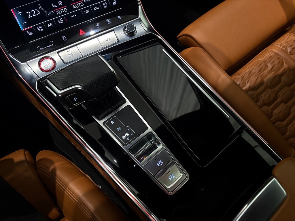 Bild som visar Audi RS 6 Avant RS 6 Avant 600 hk tiptronic - för mer information kontakta din Audi Partner