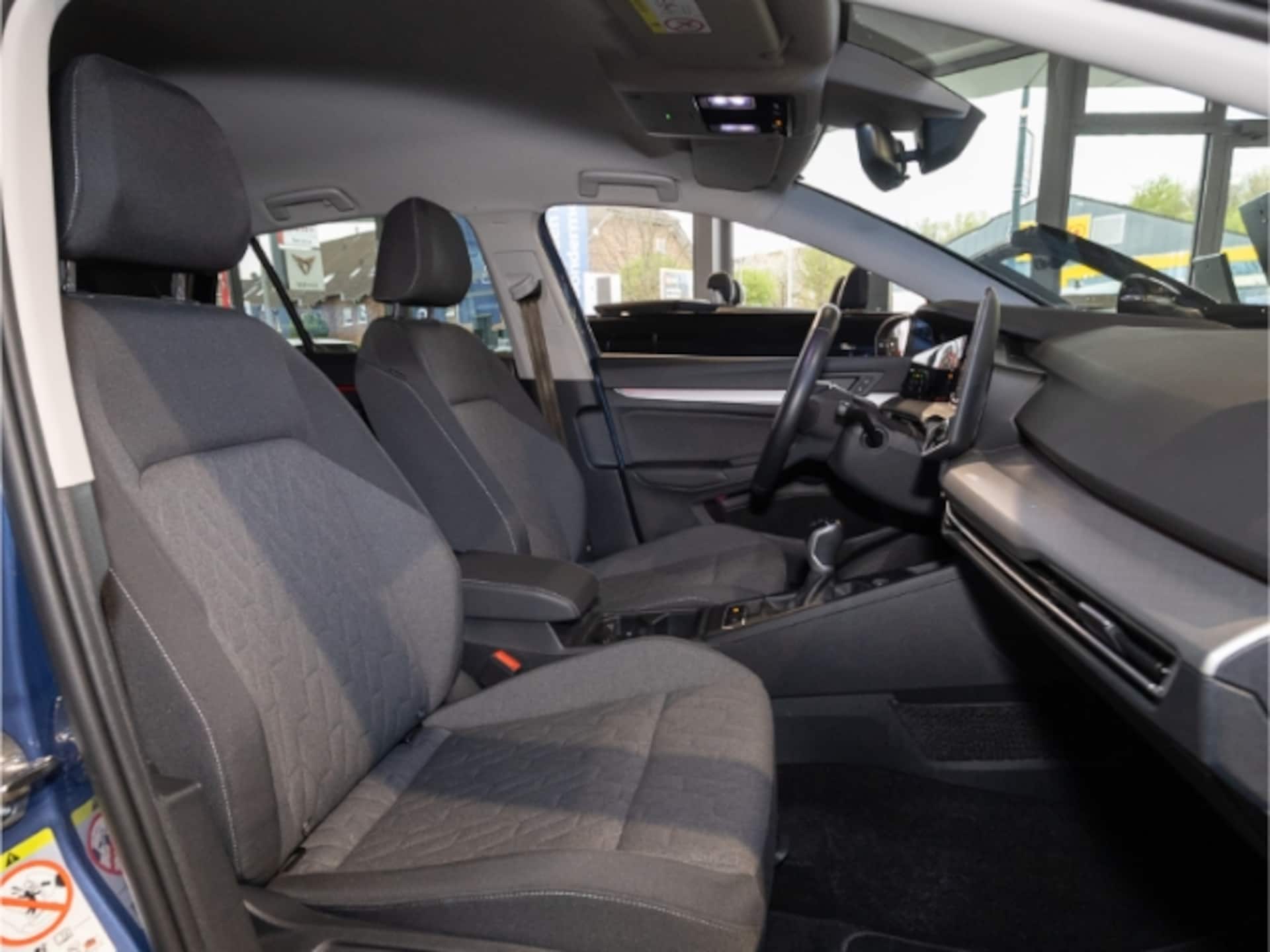 Volkswagen Golf Life