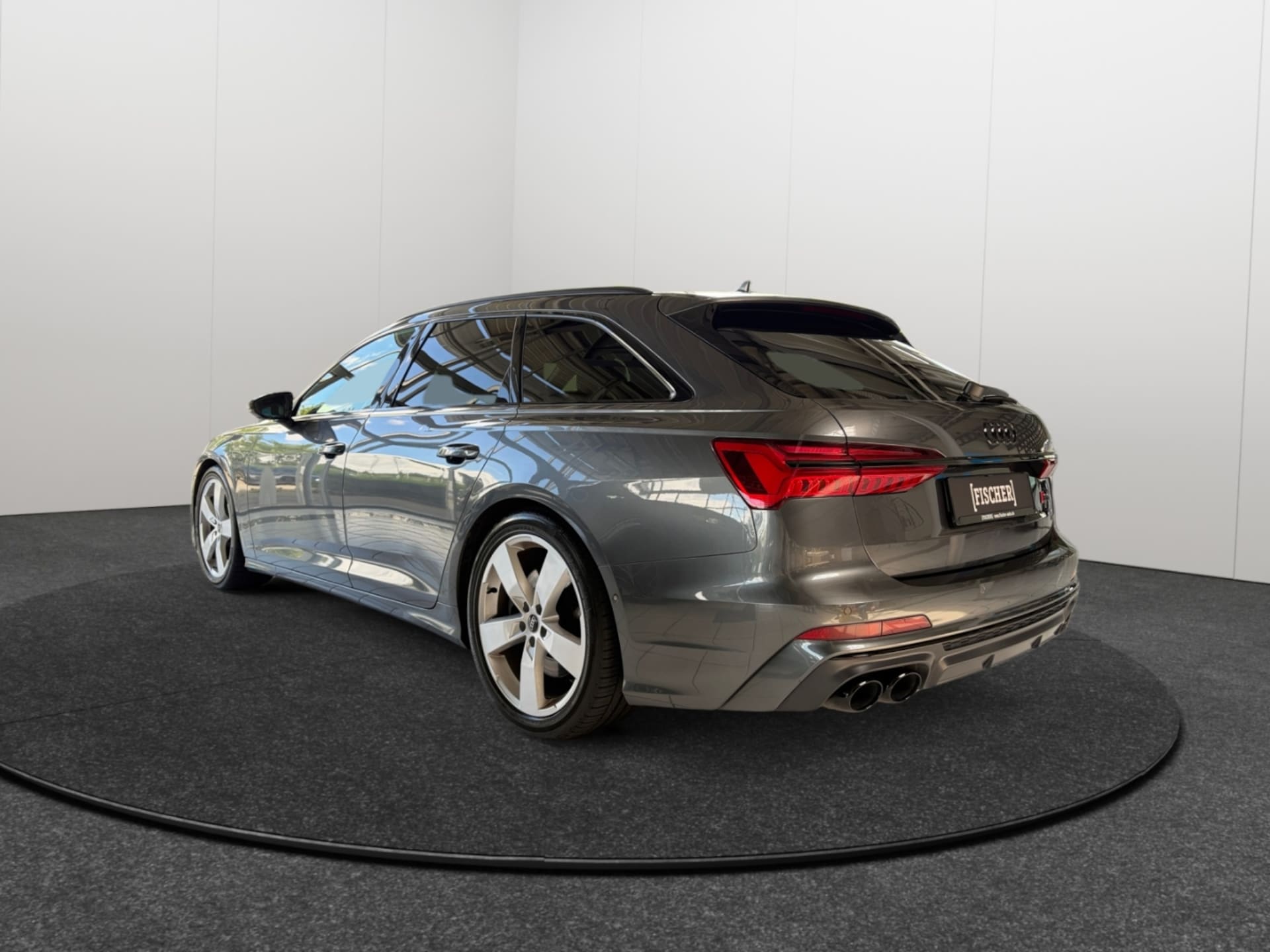 Audi S6 Avant