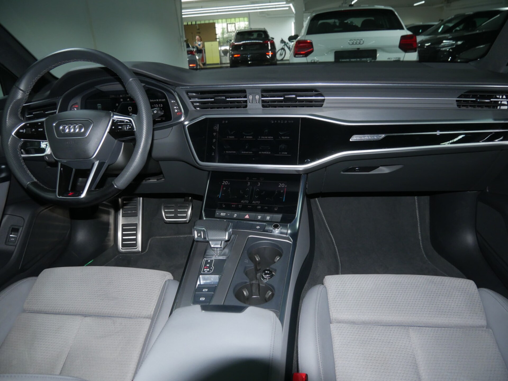 Audi S6 Avant