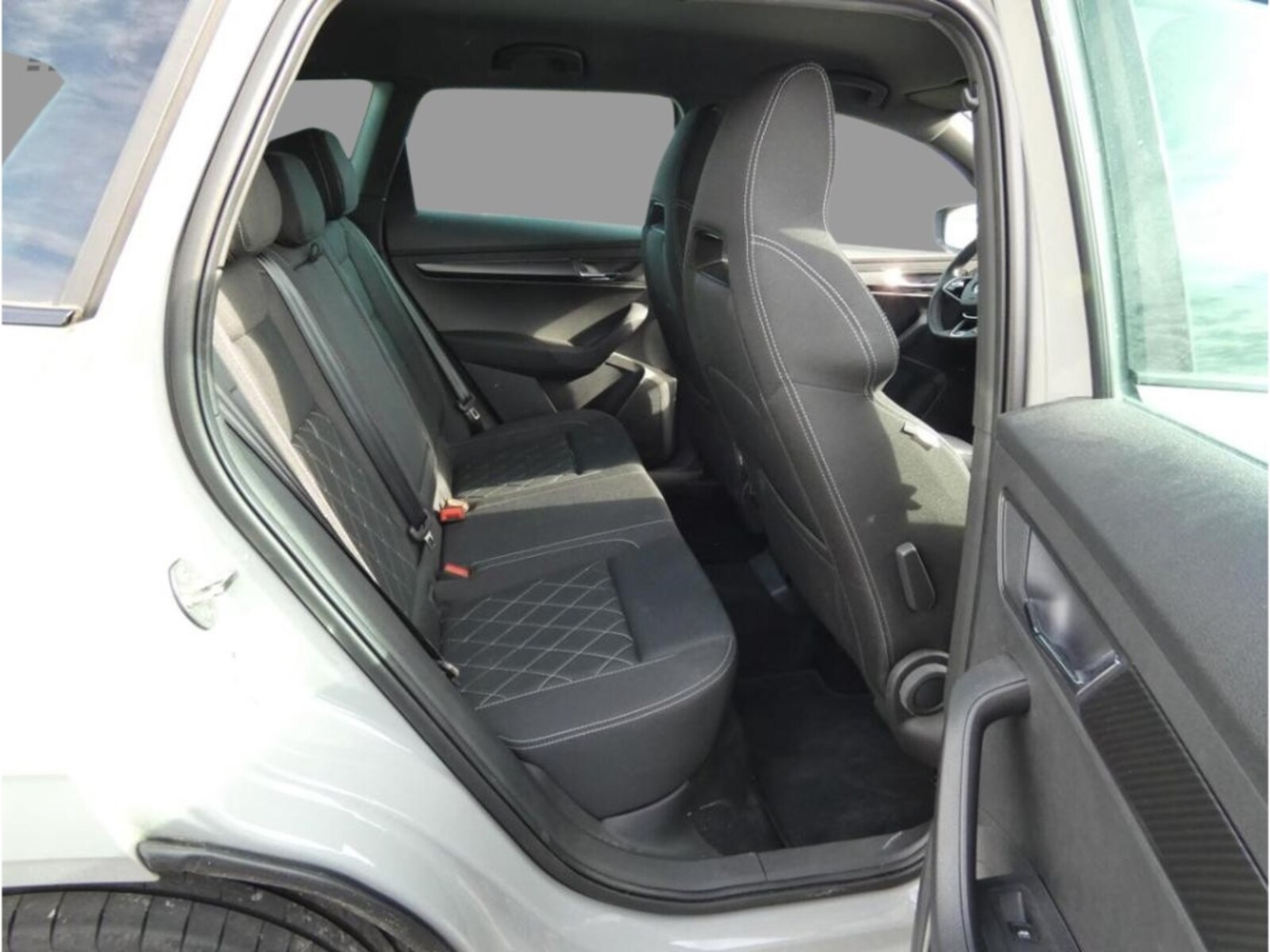 Škoda Karoq – Bild 6