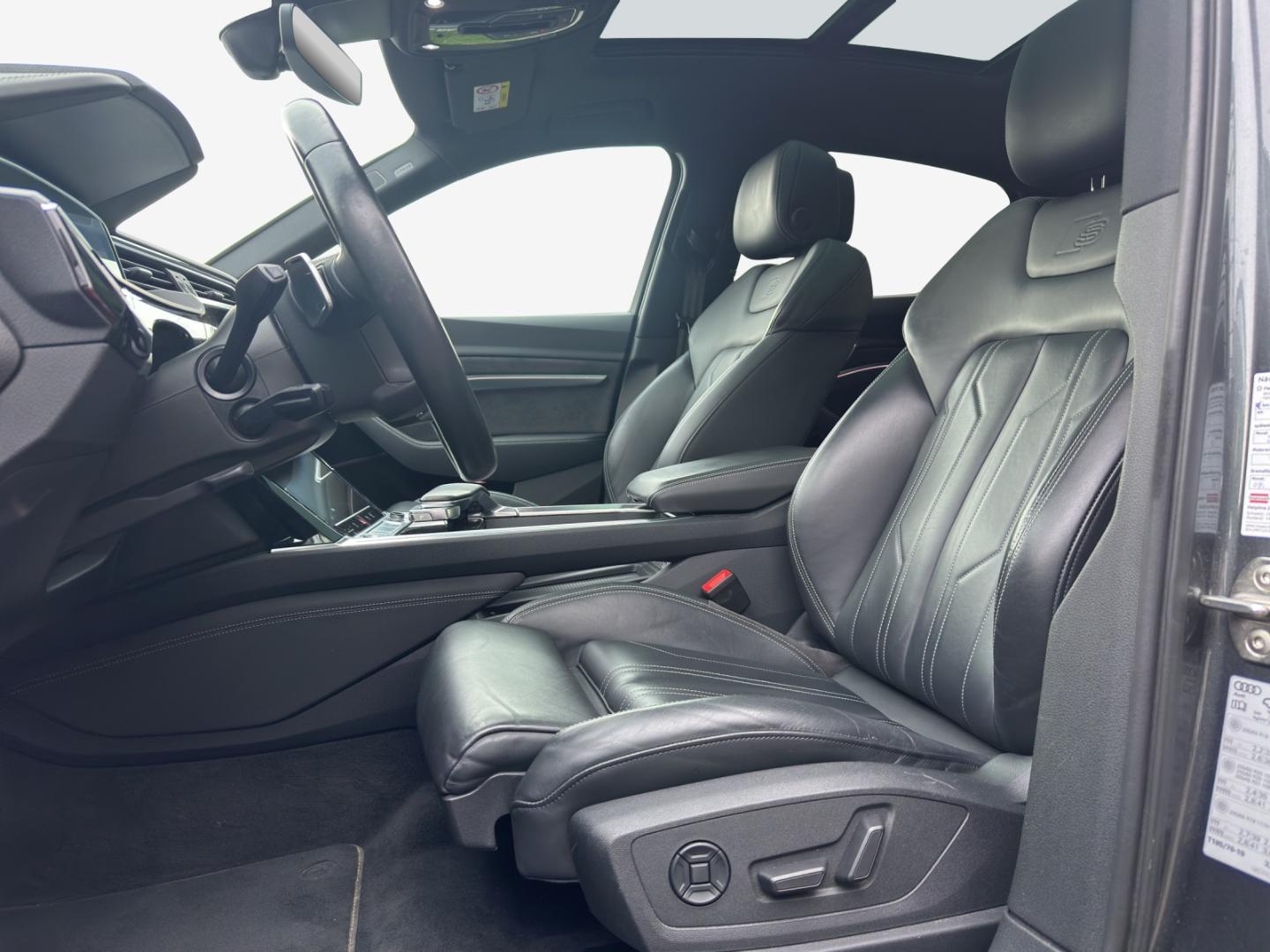 Image about Audi e-tron Sportback S line 55 quattro 300,00 kW