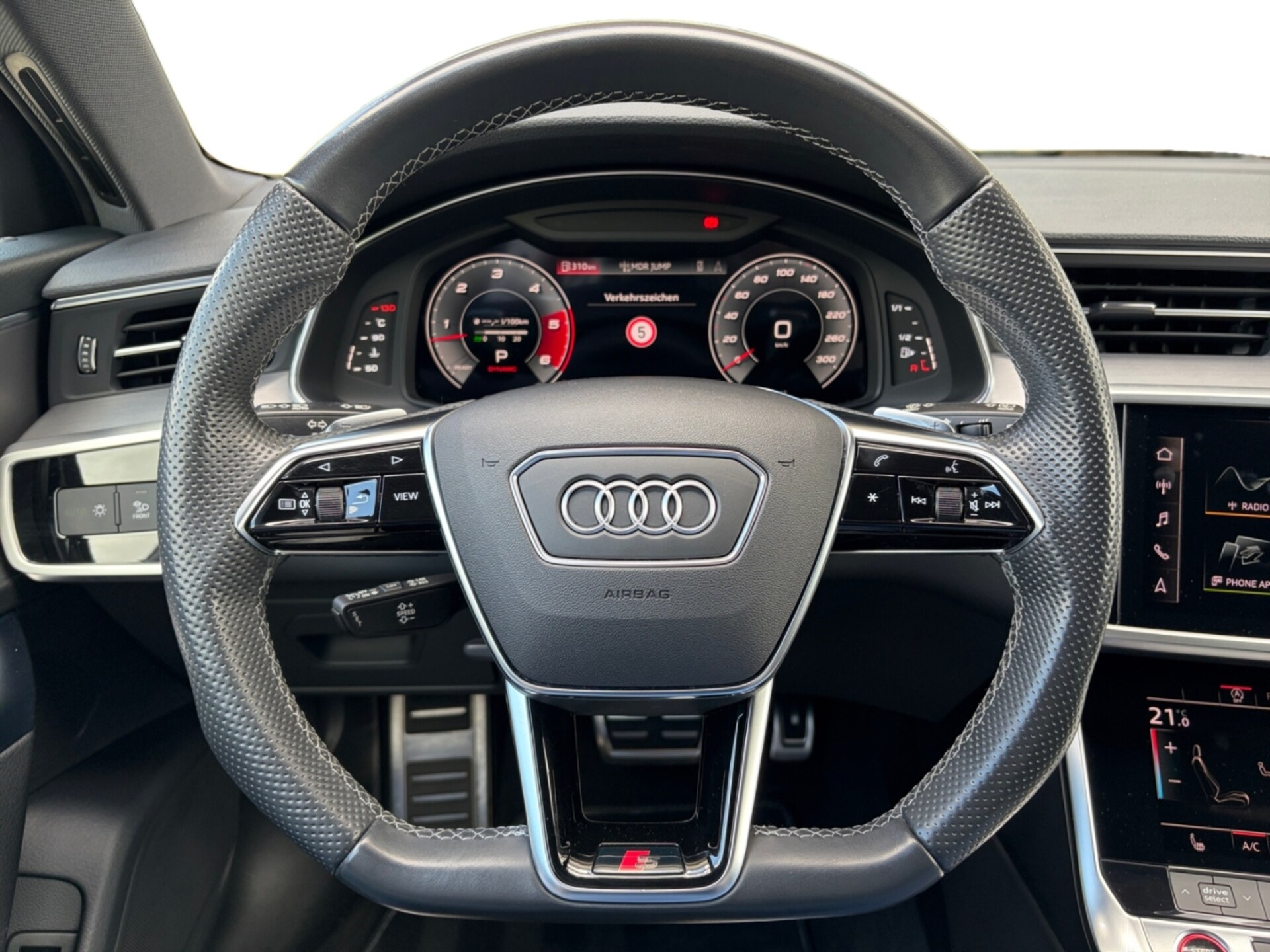 Audi S6 Avant