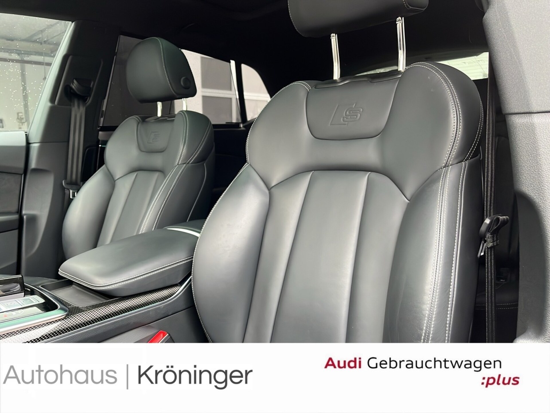 Audi SQ8 SUV