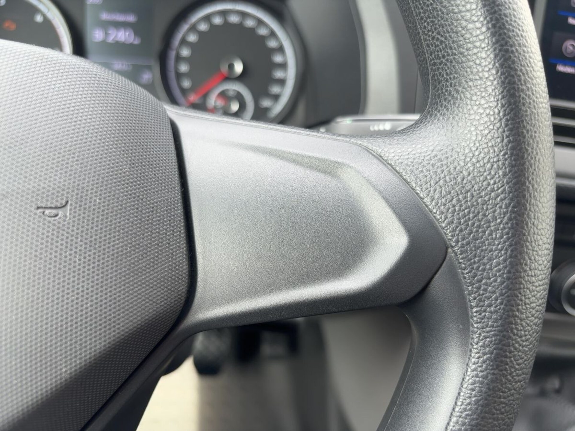 Volkswagen T6.1 Caravelle langer Radstand Trendline