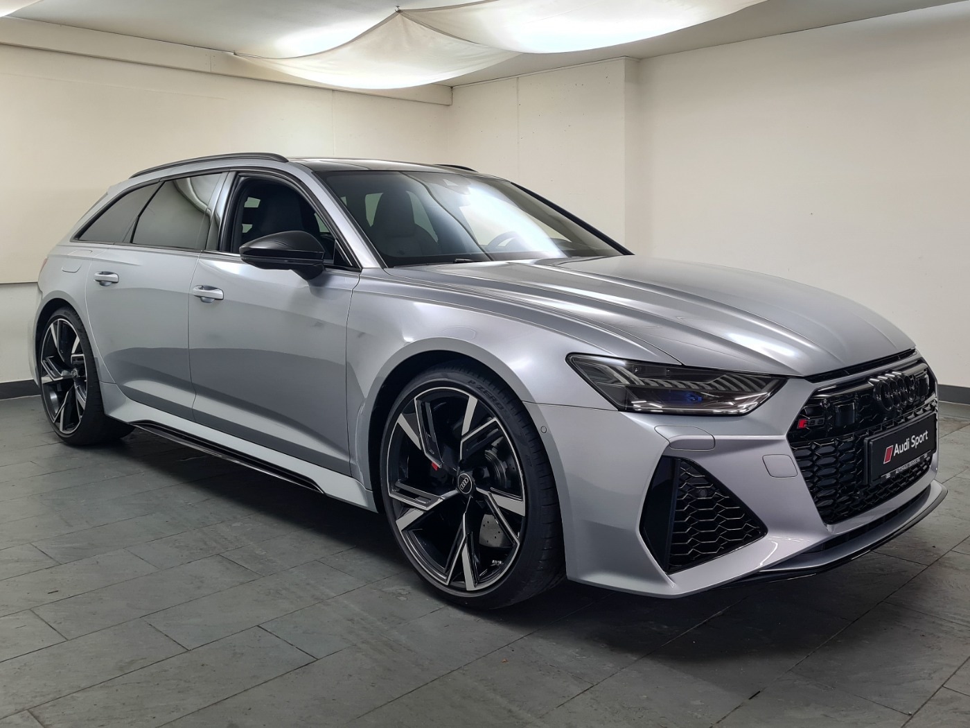 Image about Audi RS 6 Avant performance quattro tiptronic