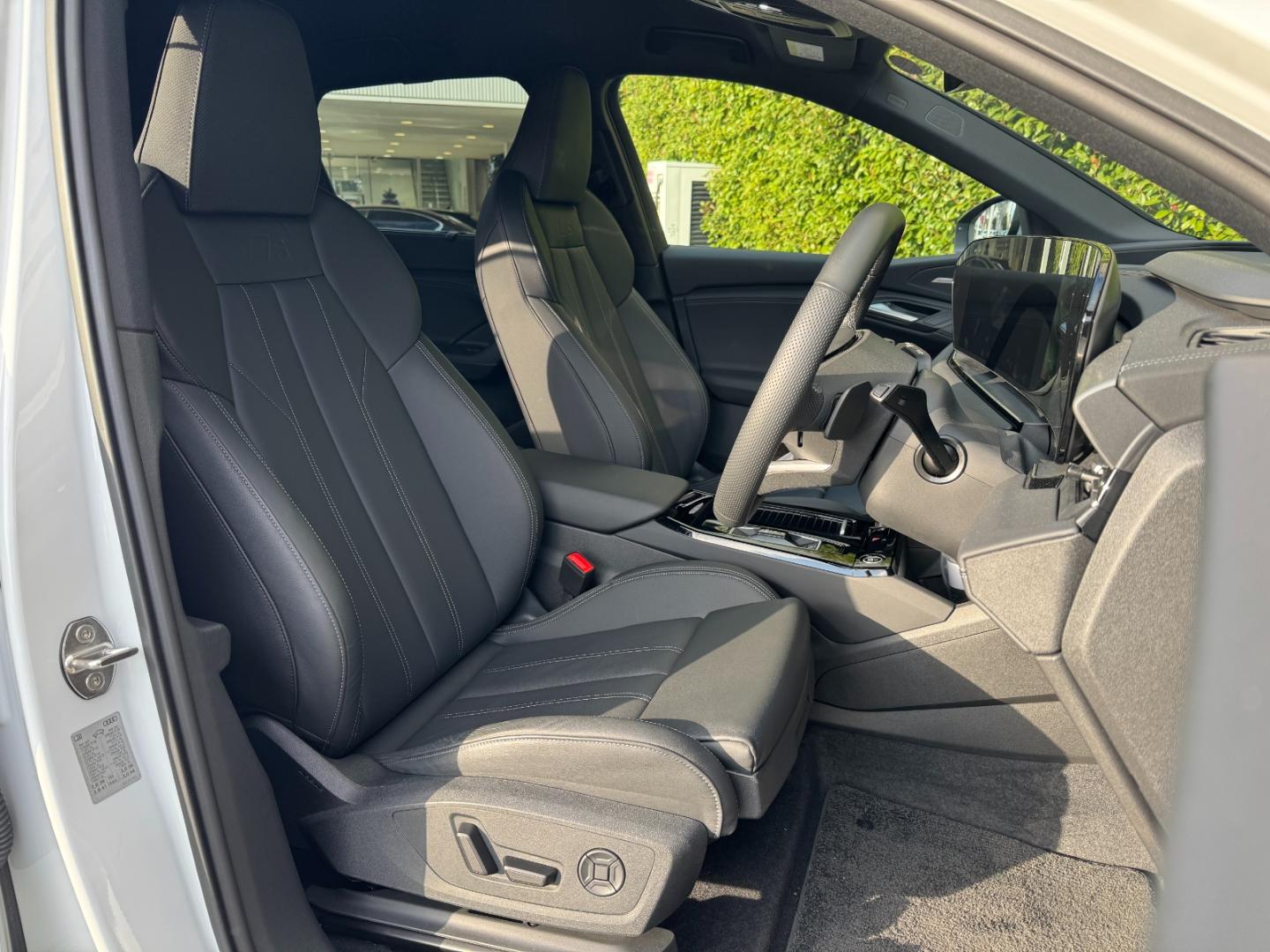 Image about Audi Q6 SUV e-tron e-tron quattro advanced