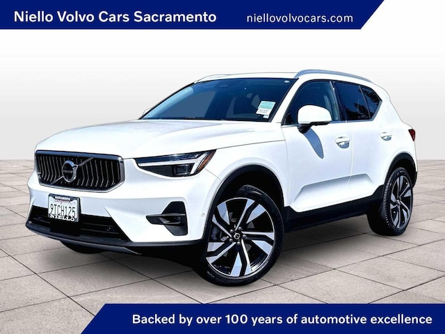 2025 Volvo XC40