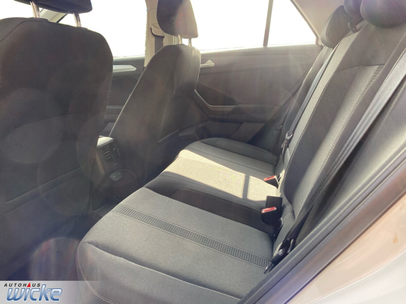 Volkswagen T-Roc – Bild 12