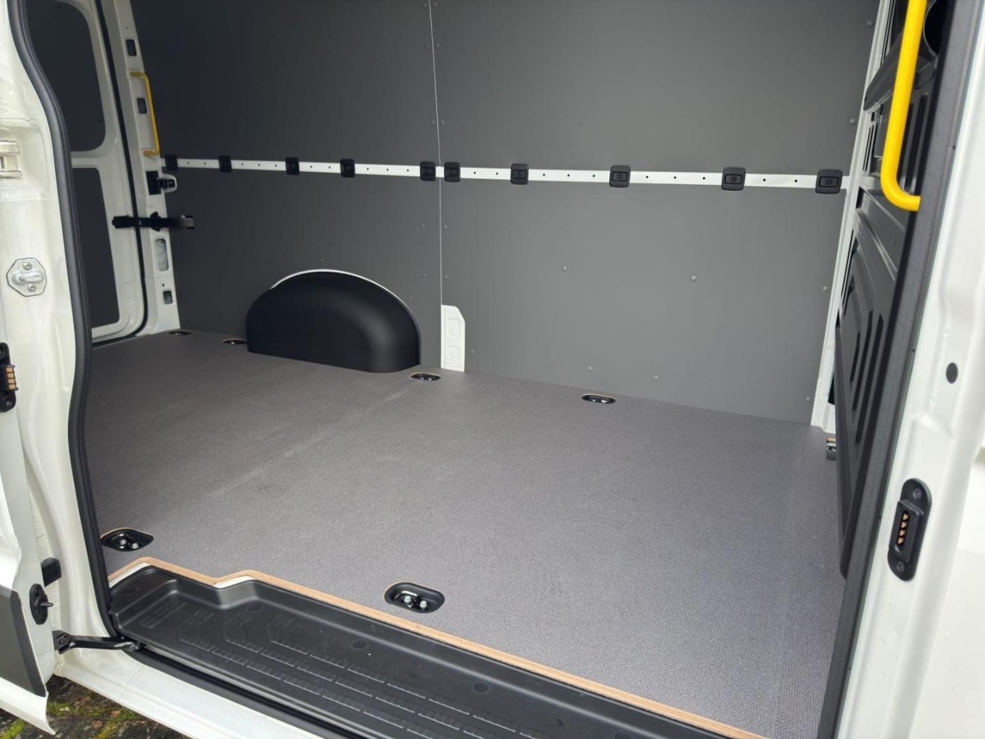 Volkswagen Crafter Kasten mittlerer Radstand