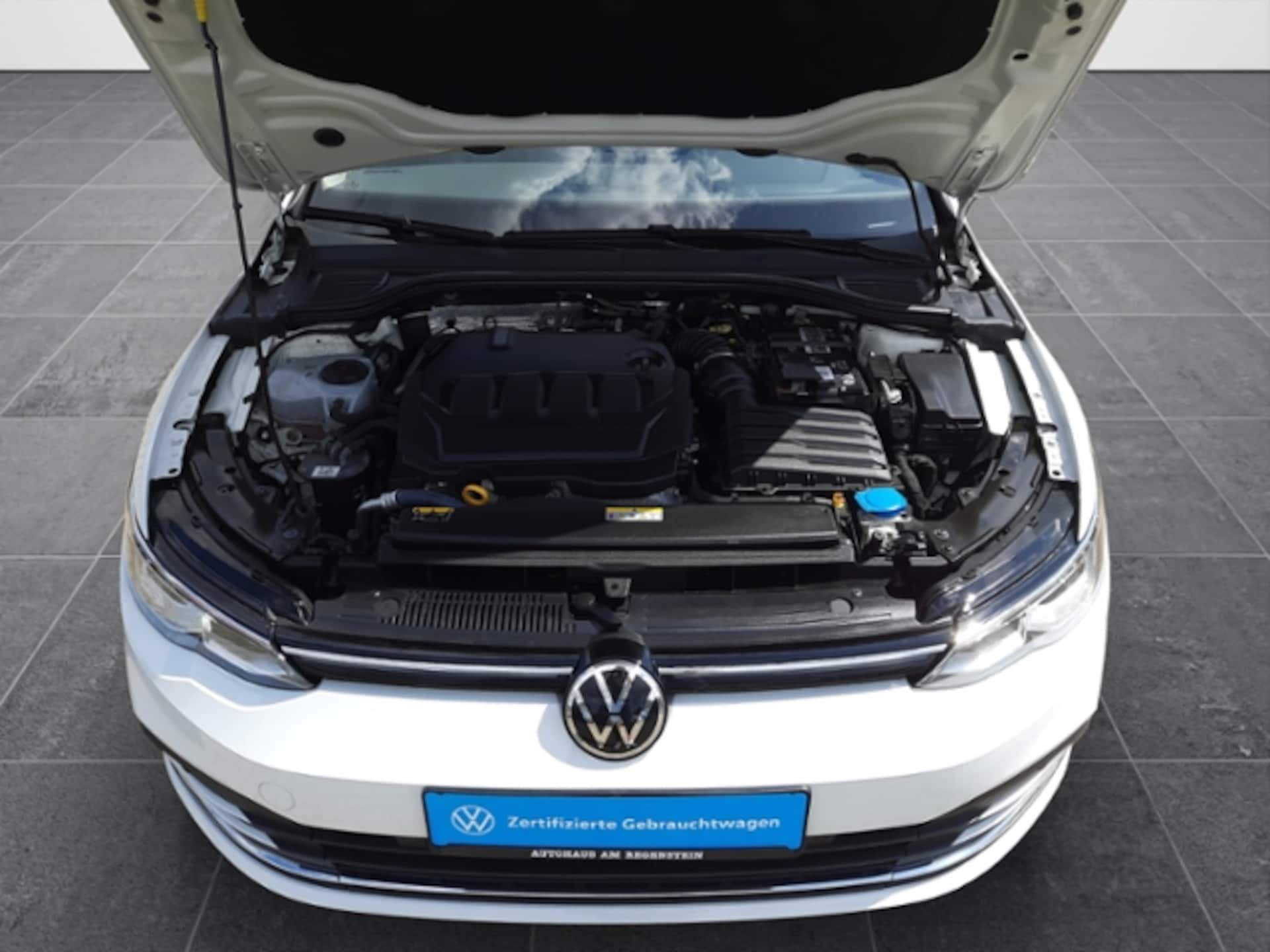 Volkswagen Golf Style