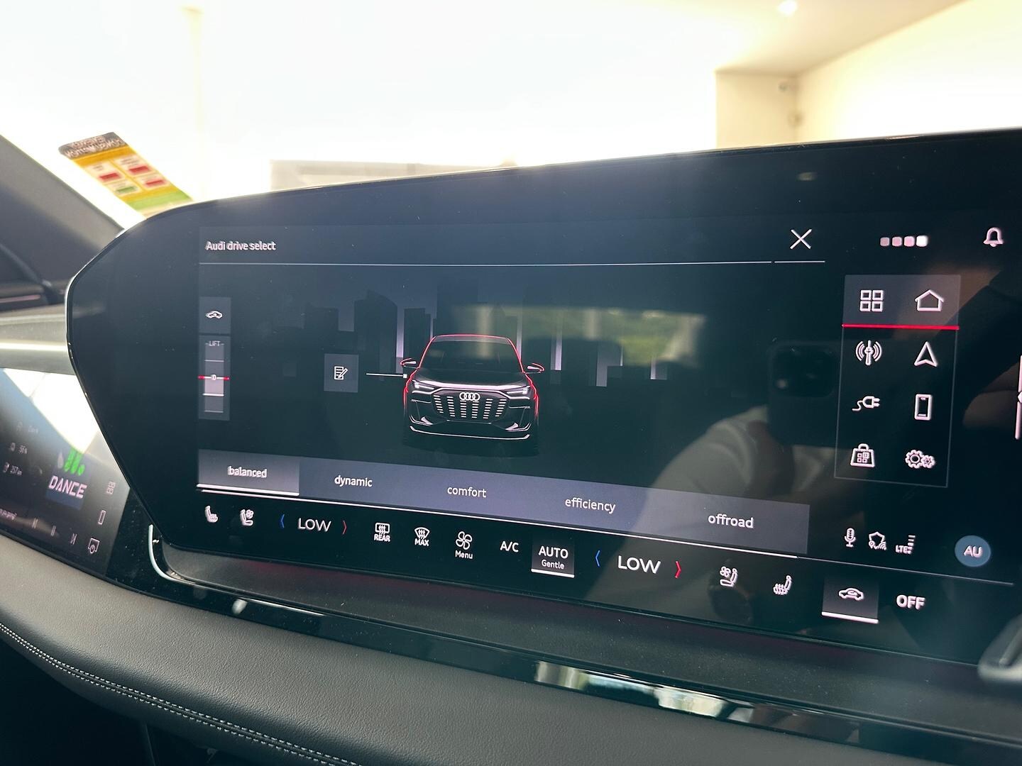 Image about Audi Q6 Sportback e-tron e-tron quattro