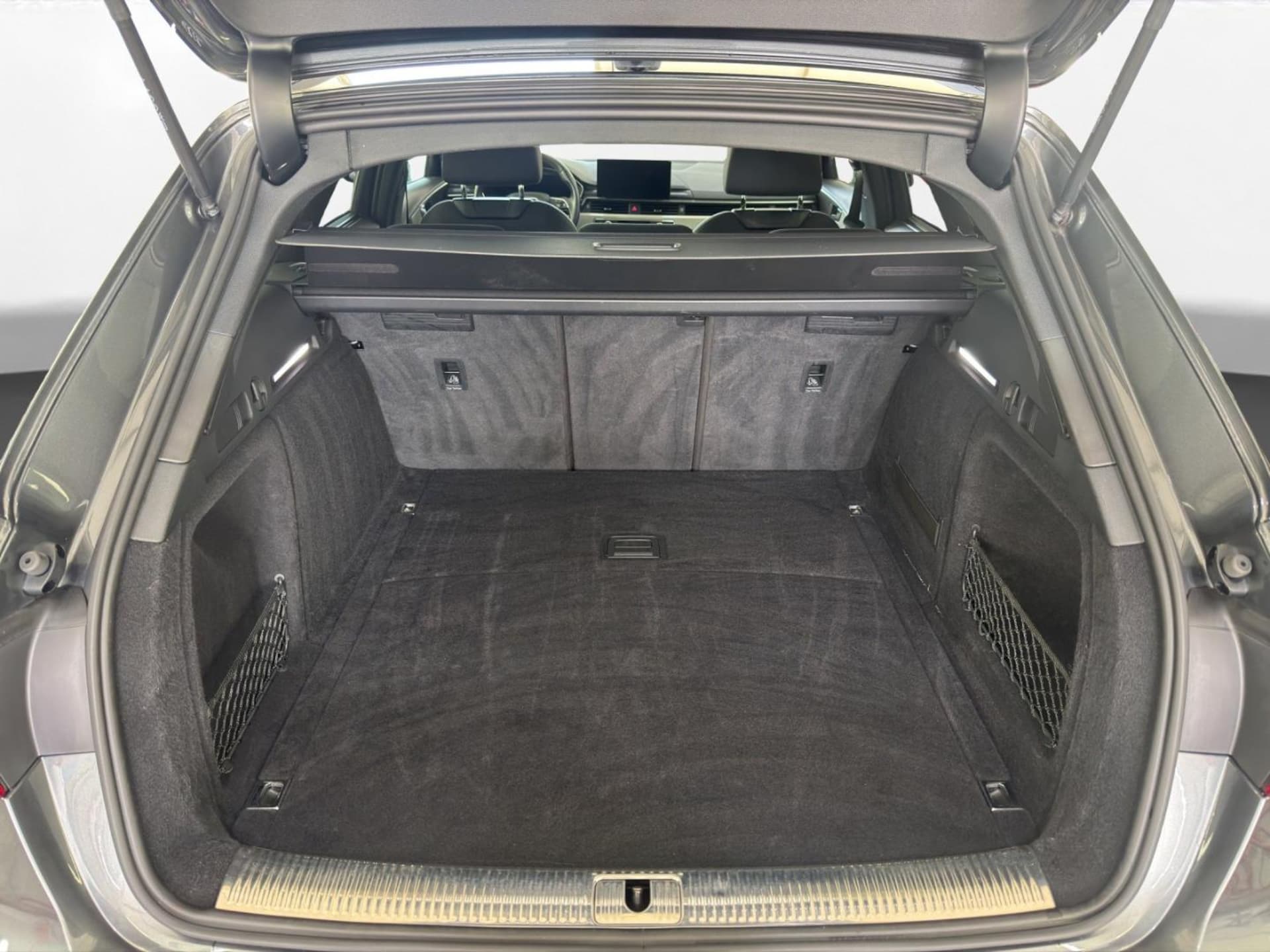 Audi A4 Avant S line