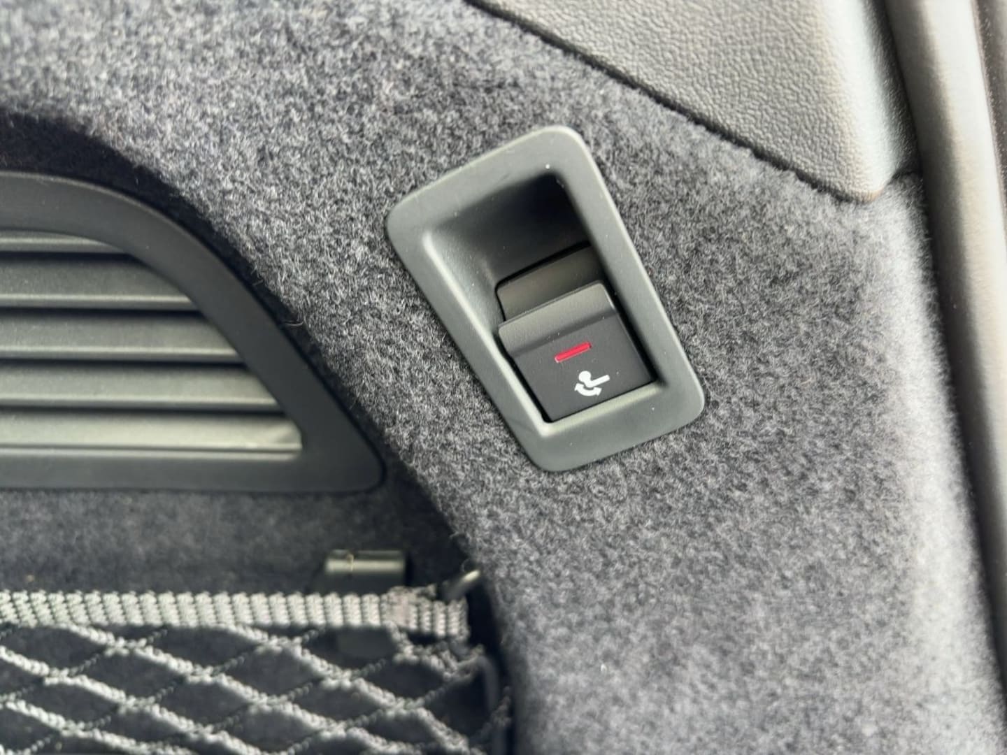 Bild über Audi A6 Avant e-hybrid e-hybrid quattro 220 kW S tronic - für weitere Informationen kontaktieren Sie den Audi Partner