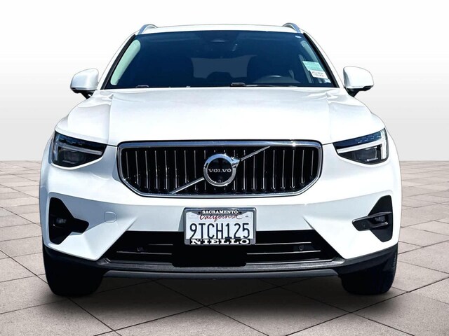 2025 Volvo XC40