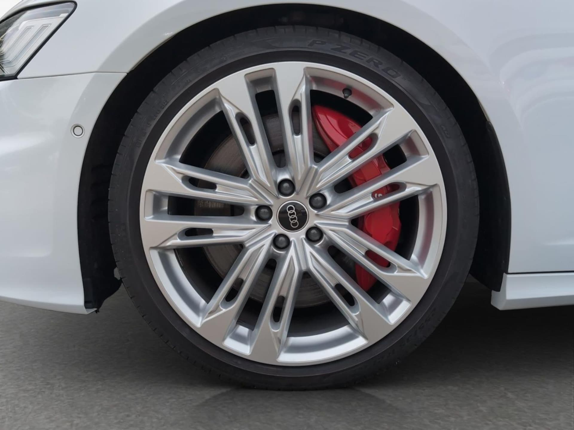 Audi S6 Avant
