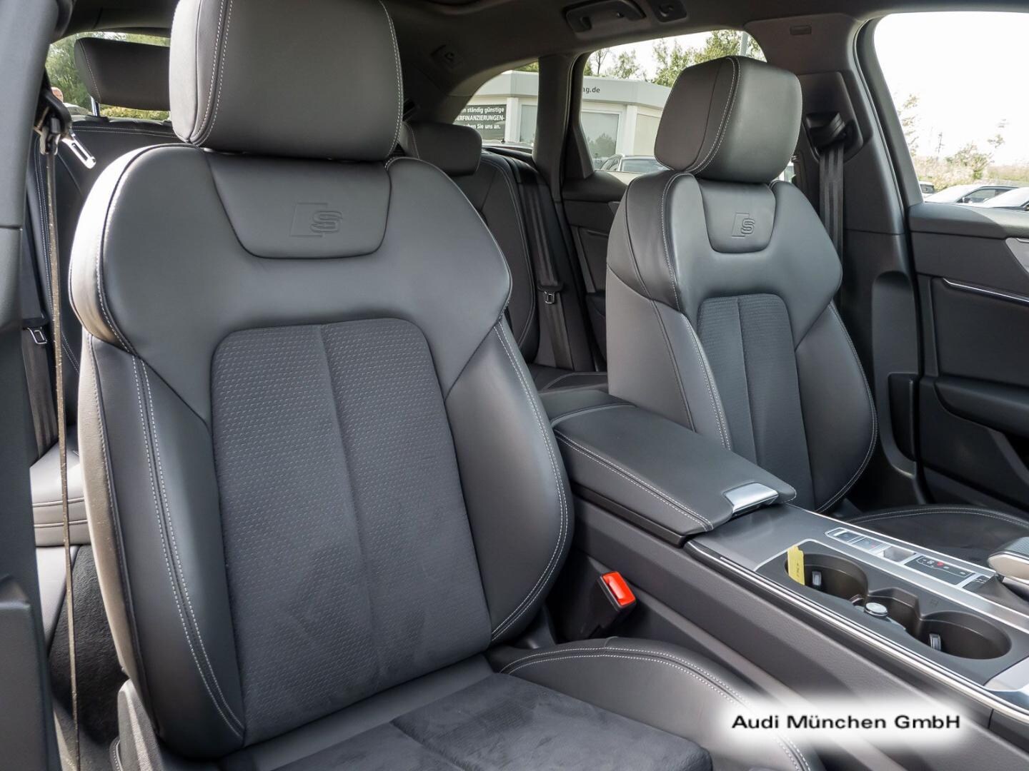 Bild über Audi S6 Avant TDI quattro tiptronic - für weitere Informationen kontaktieren Sie den Audi Partner