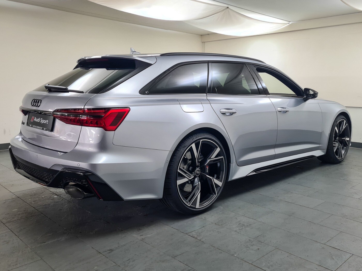 Image about Audi RS 6 Avant performance quattro tiptronic