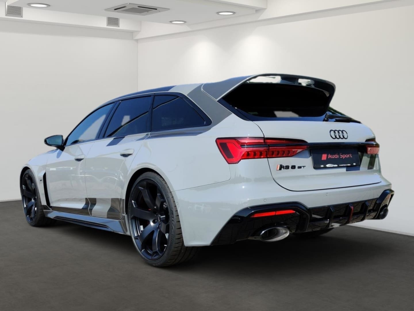 Image about Audi RS 6 Avant performance quattro tiptronic