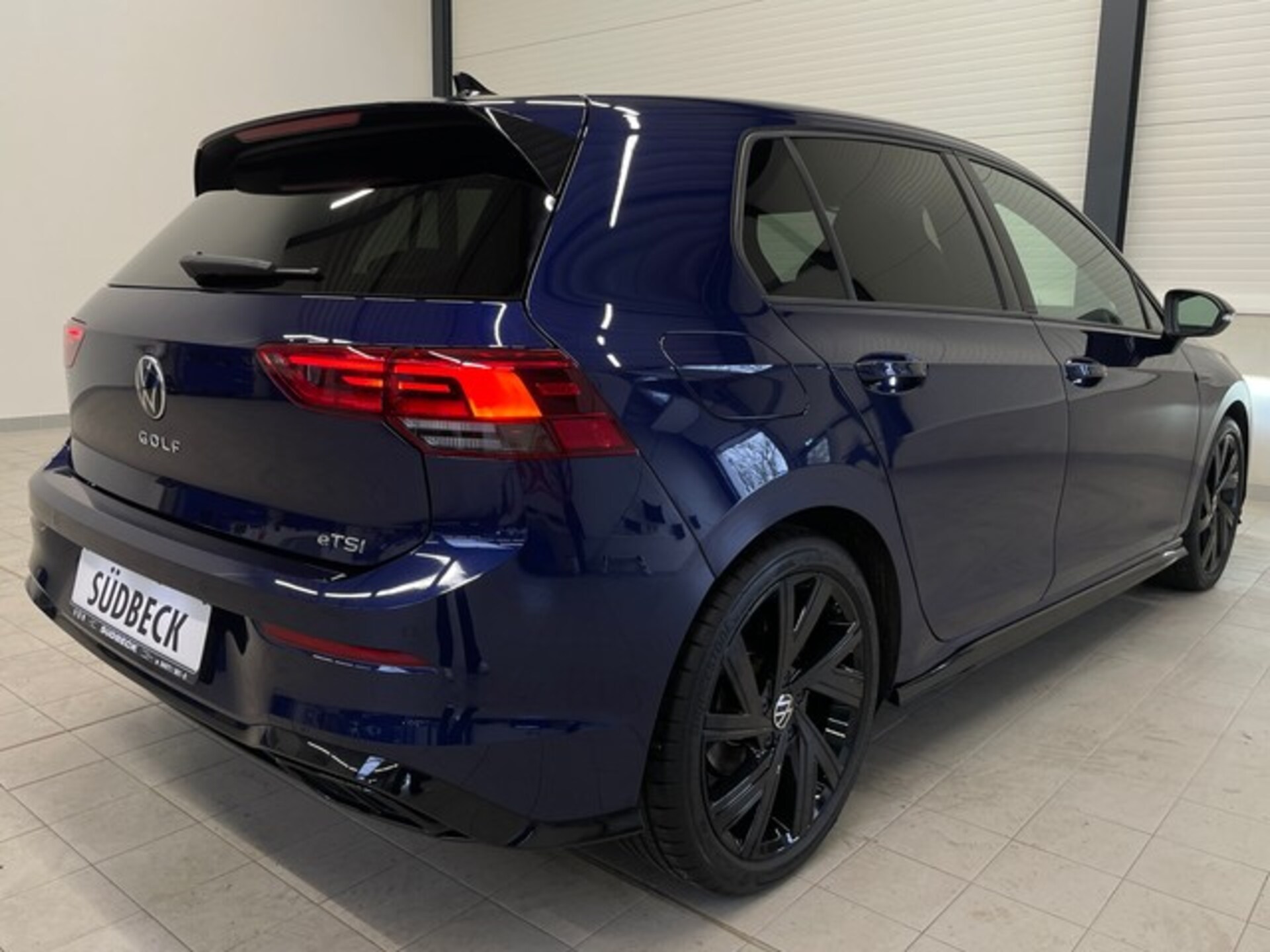 Volkswagen Golf R-Line