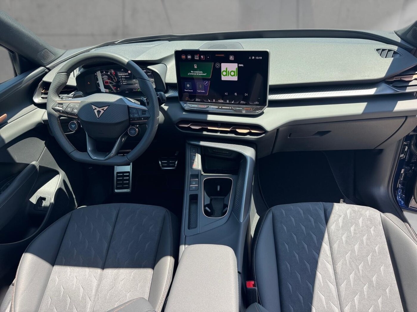 CUPRA Terramar 1.5 eTSI DSG 110 kW (150 CV) — photo 4