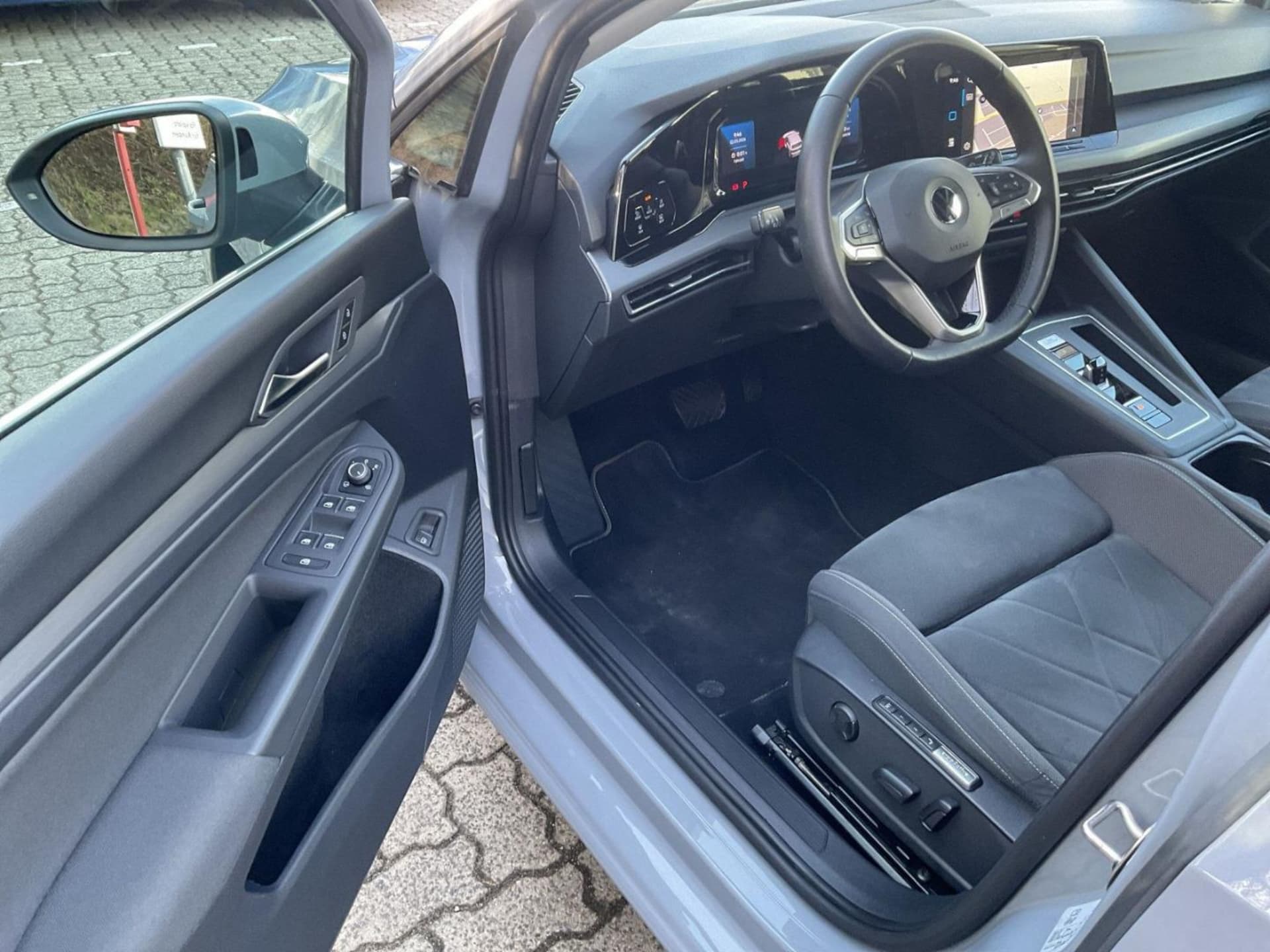 Volkswagen Golf Style