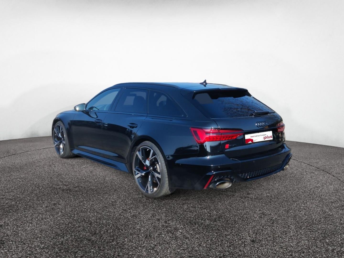 Bild über Audi RS 6 Avant performance quattro tiptronic - für weitere Informationen kontaktieren Sie den Audi Partner