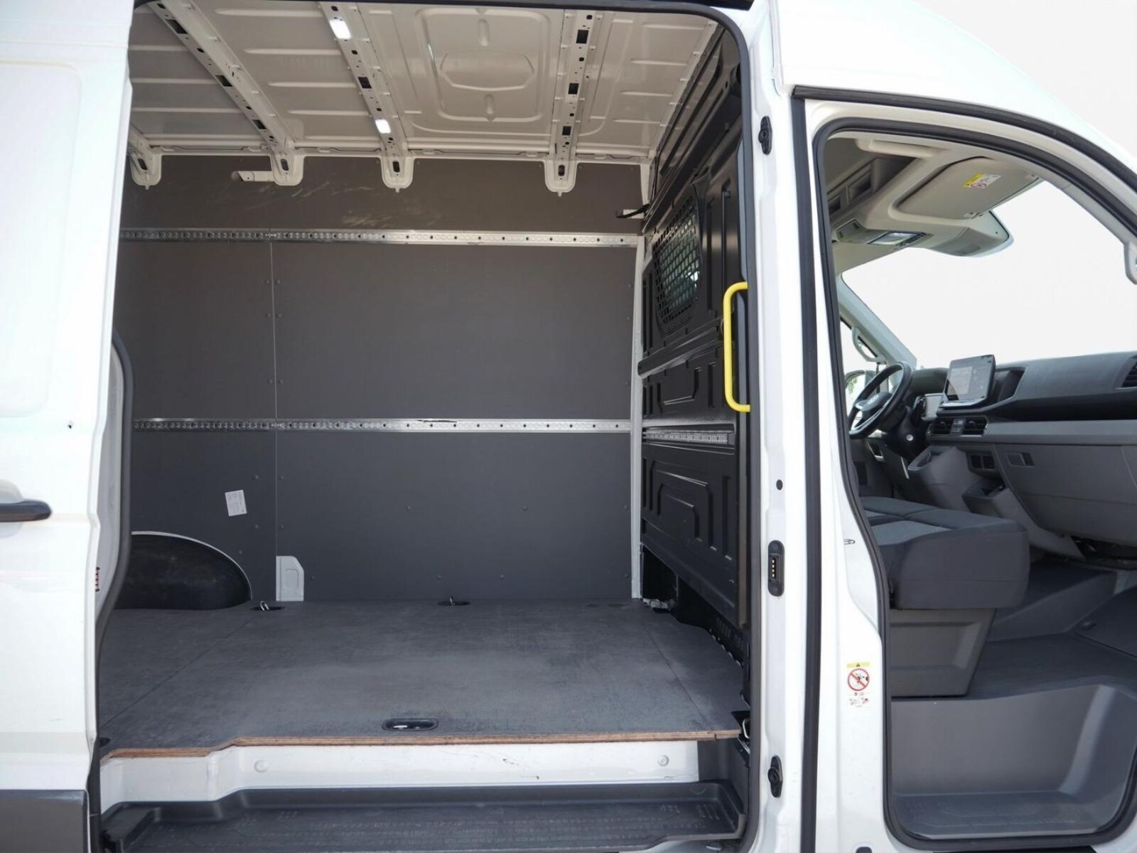 Volkswagen Crafter Kasten mittlerer Radstand – Bild 16