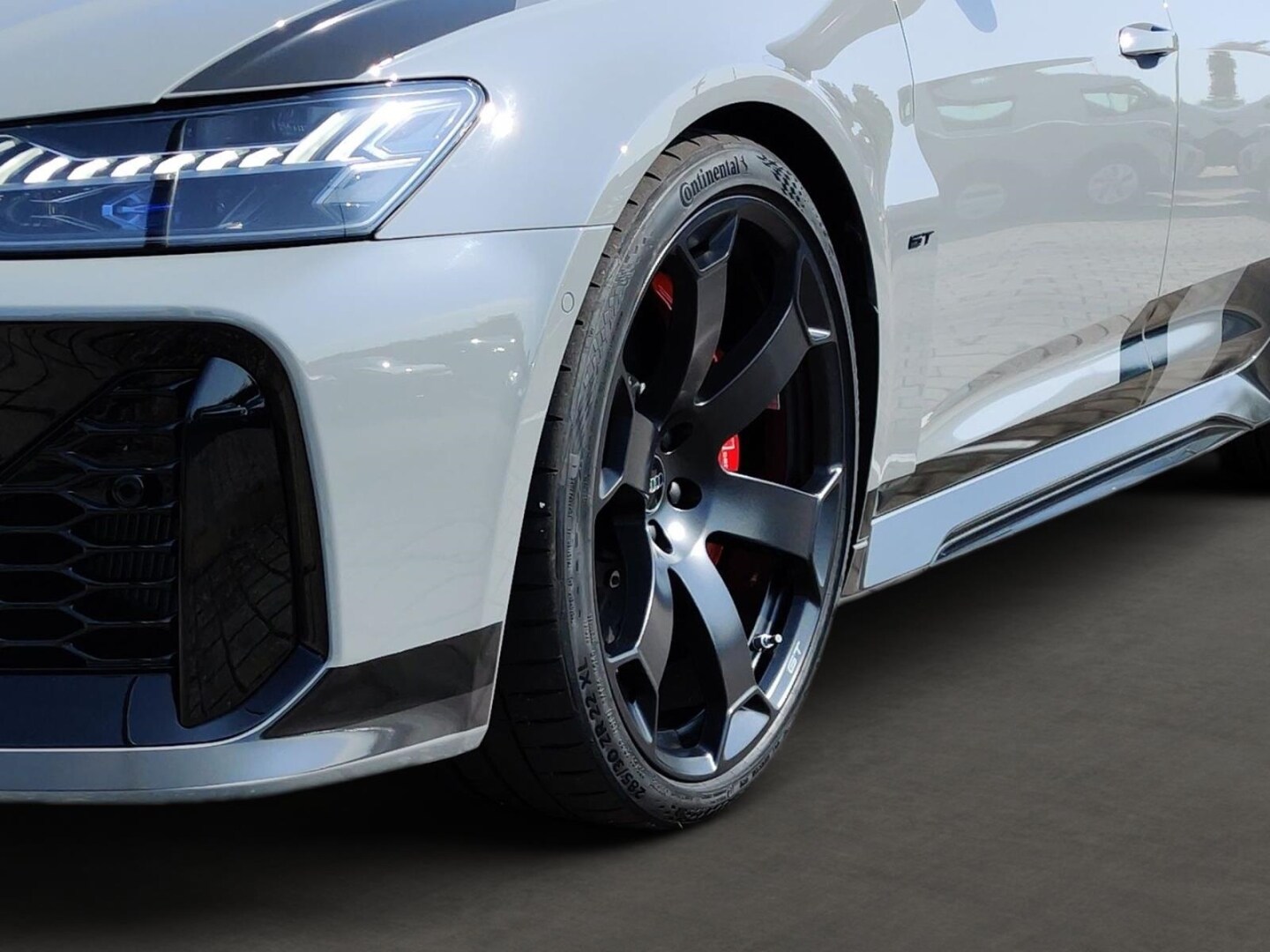 Image about Audi RS 6 Avant performance quattro tiptronic
