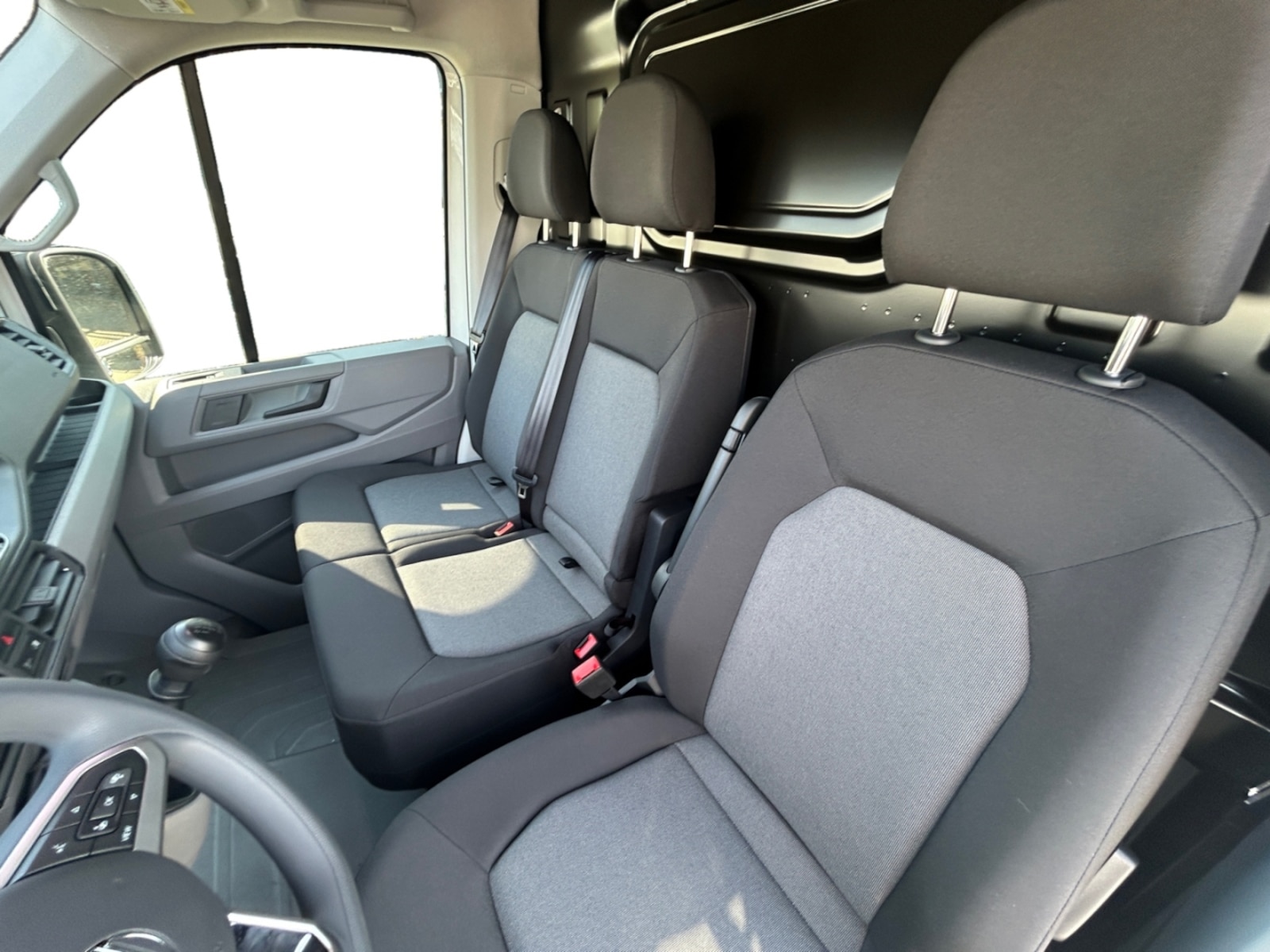 Volkswagen Crafter Kasten mittlerer Radstand – Bild 13
