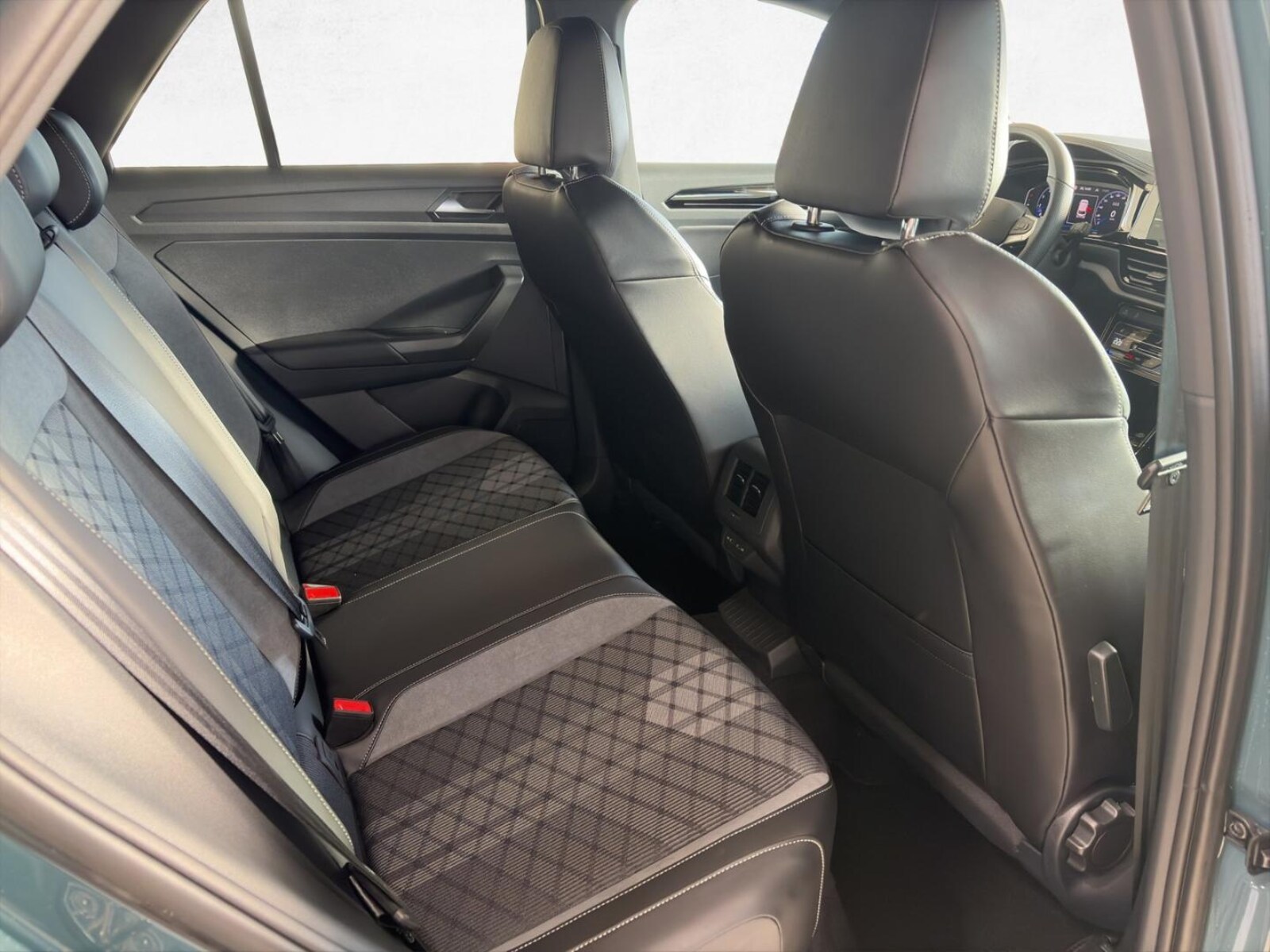 Volkswagen T-Roc – Bild 10