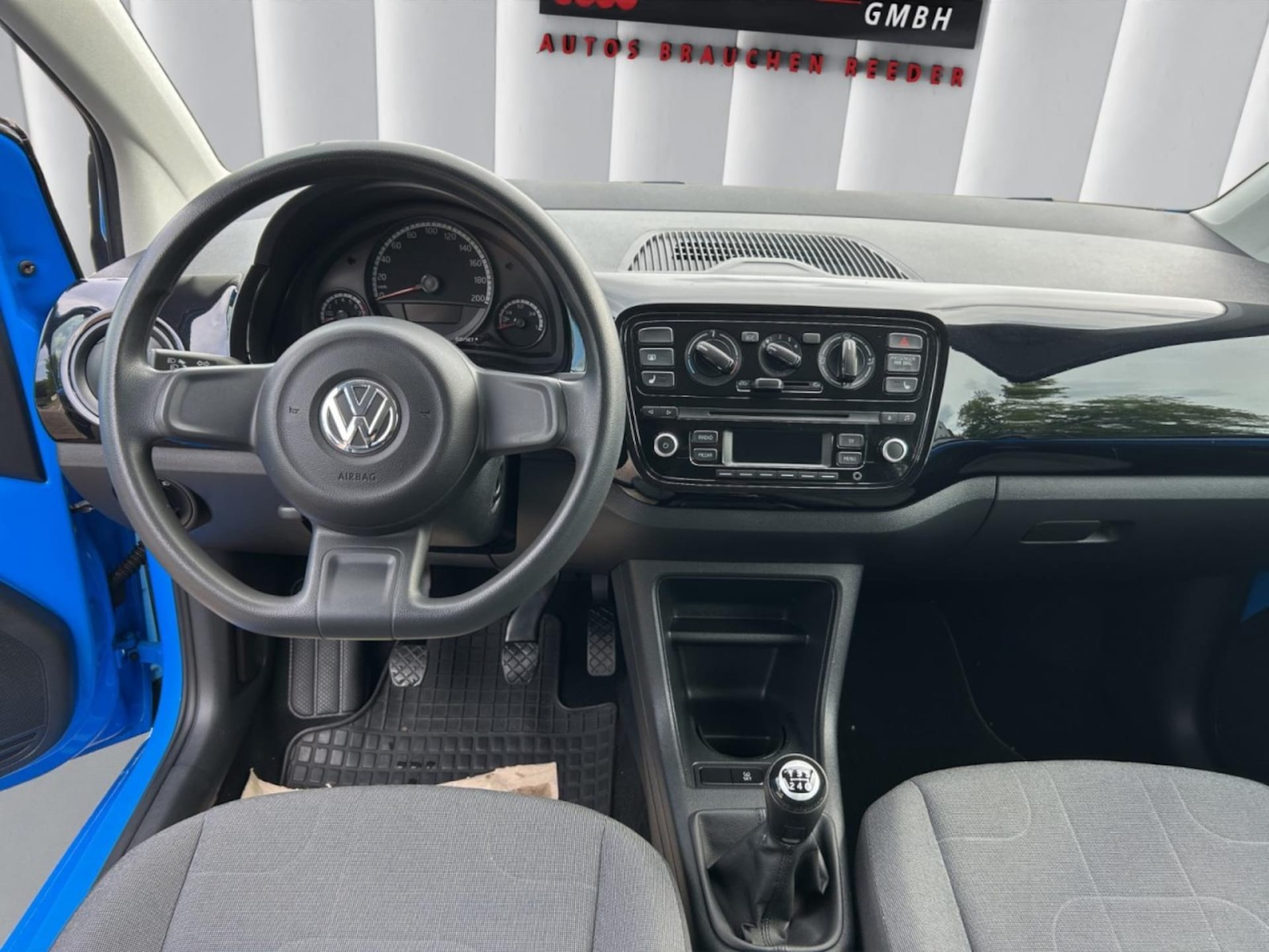 Volkswagen up! move up!