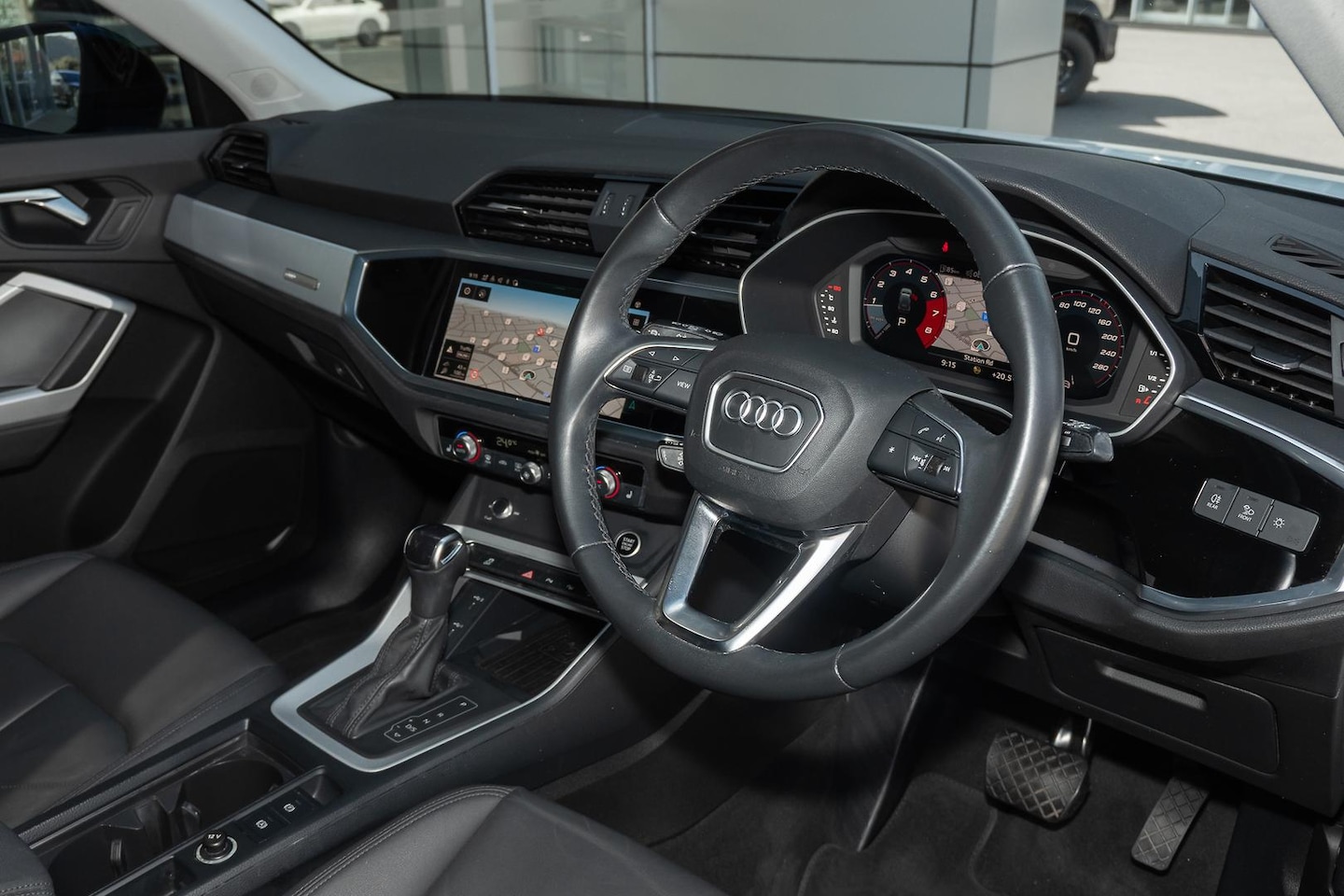 Image about Audi Q3 35 TFSI S tronic