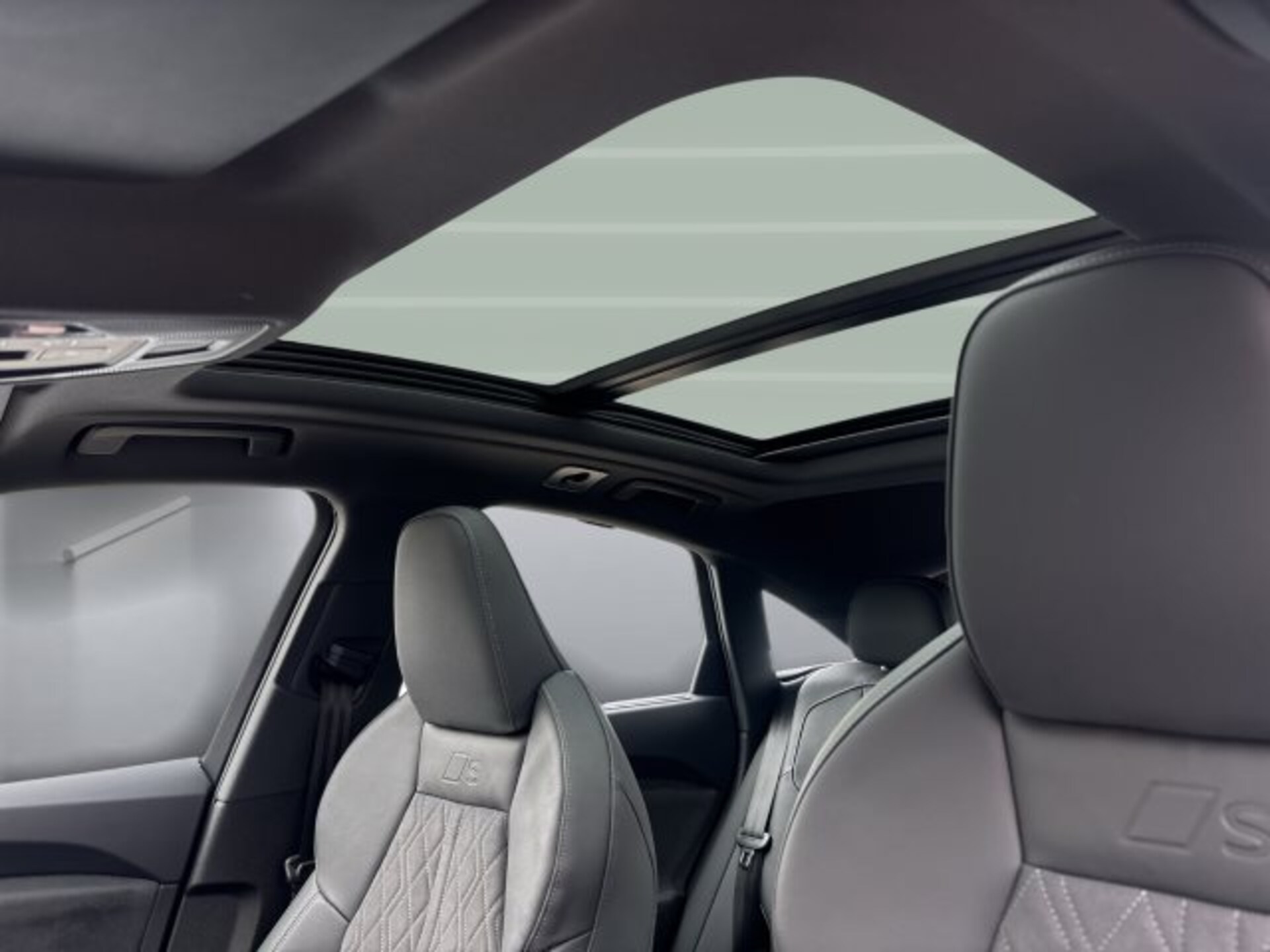 Audi Q5 Sportback edition one