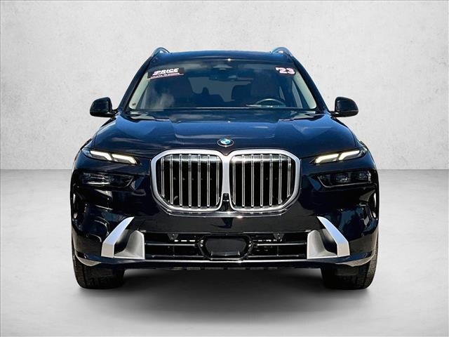 2023 BMW X7