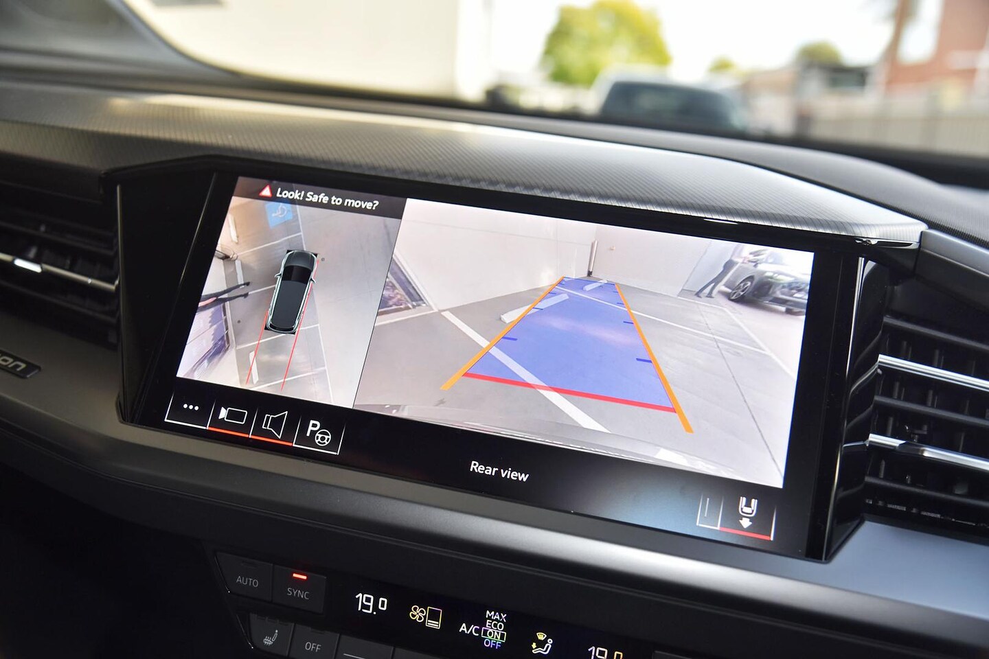 Image about Audi Q4 e-tron e-tron