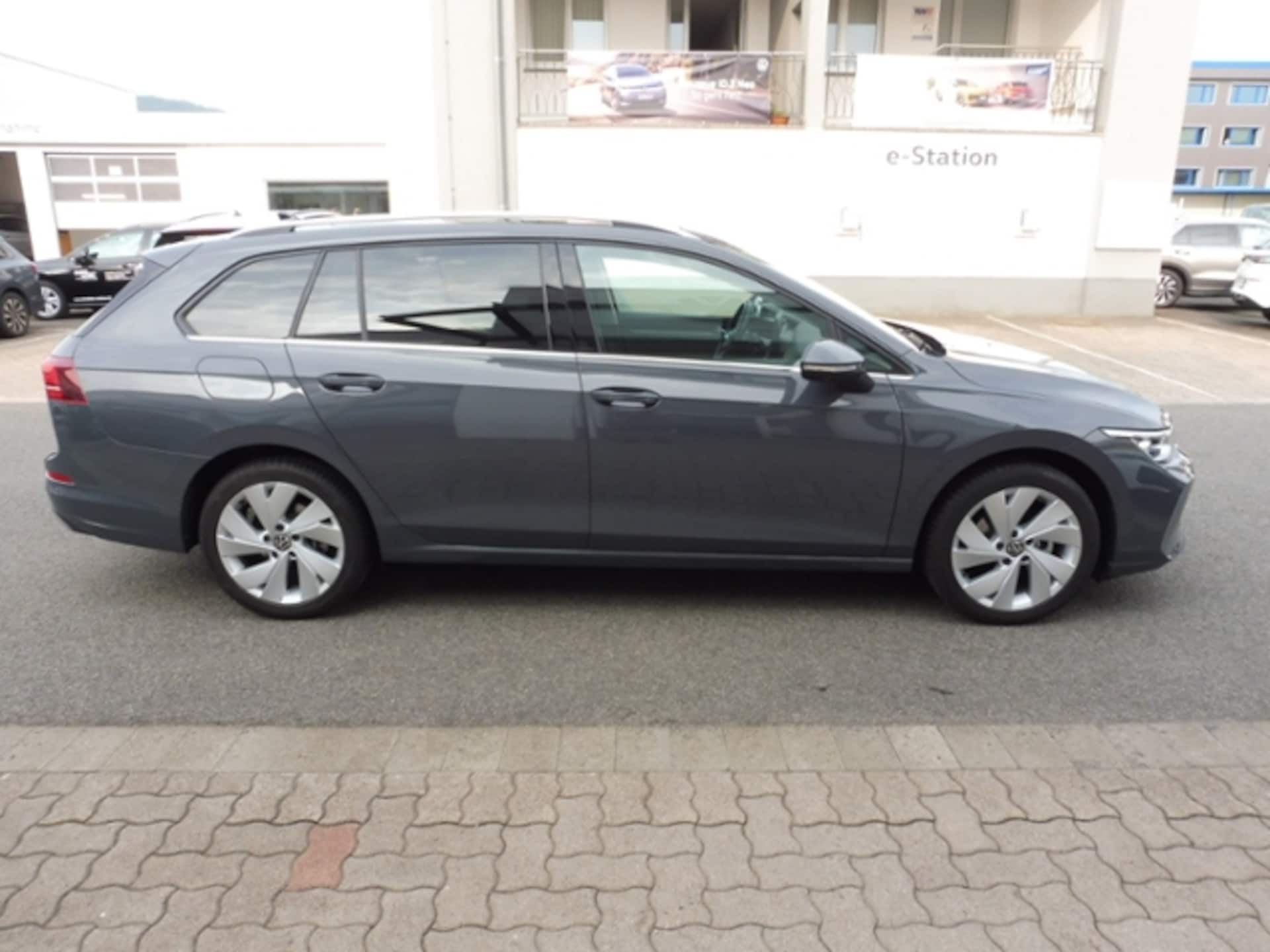 Volkswagen Golf Variant Style