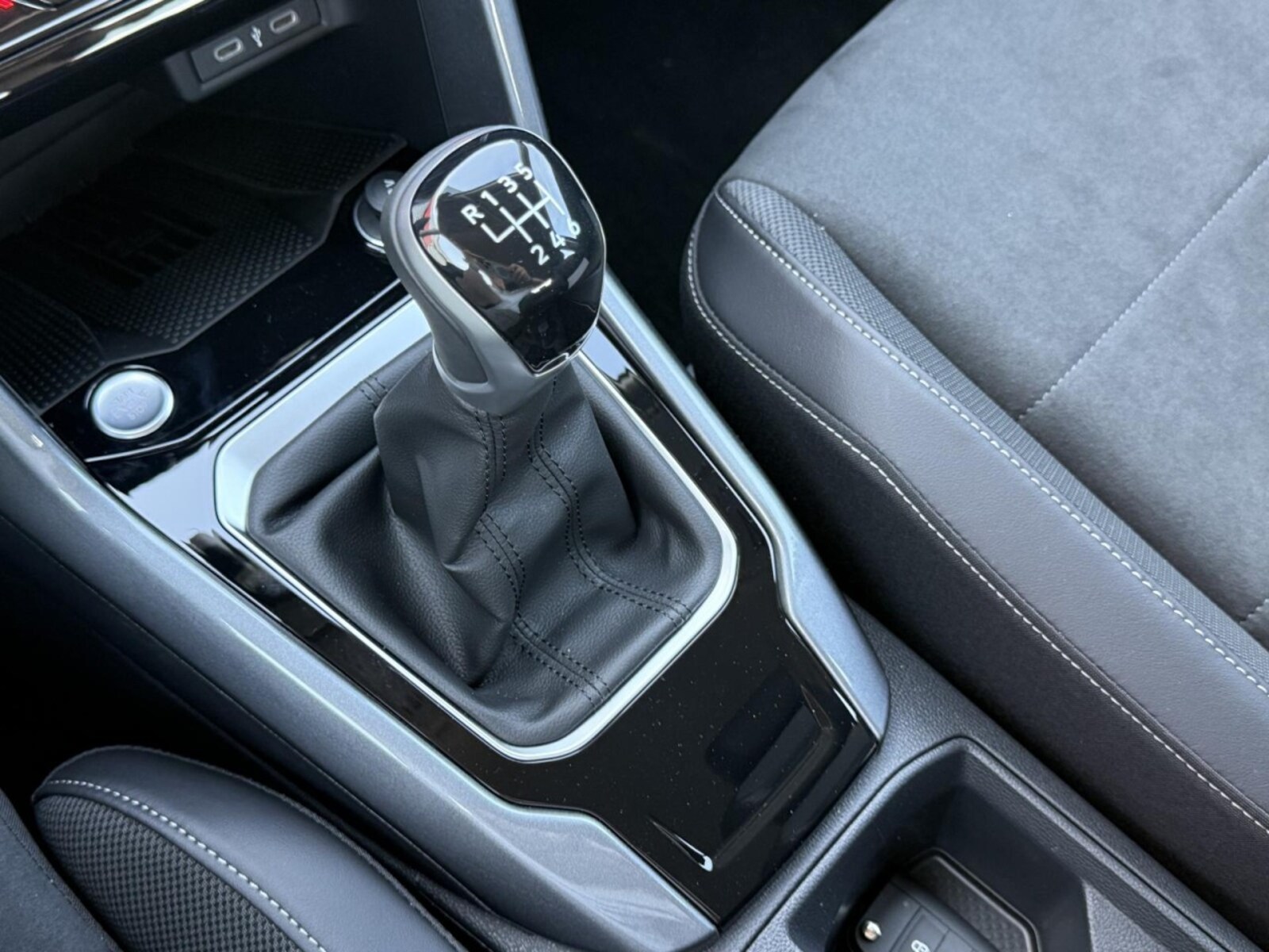 Volkswagen T-Roc – Bild 11