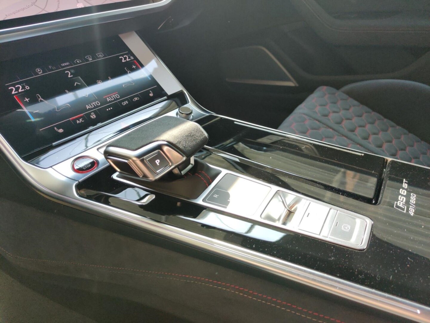 Image about Audi RS 6 Avant performance quattro tiptronic