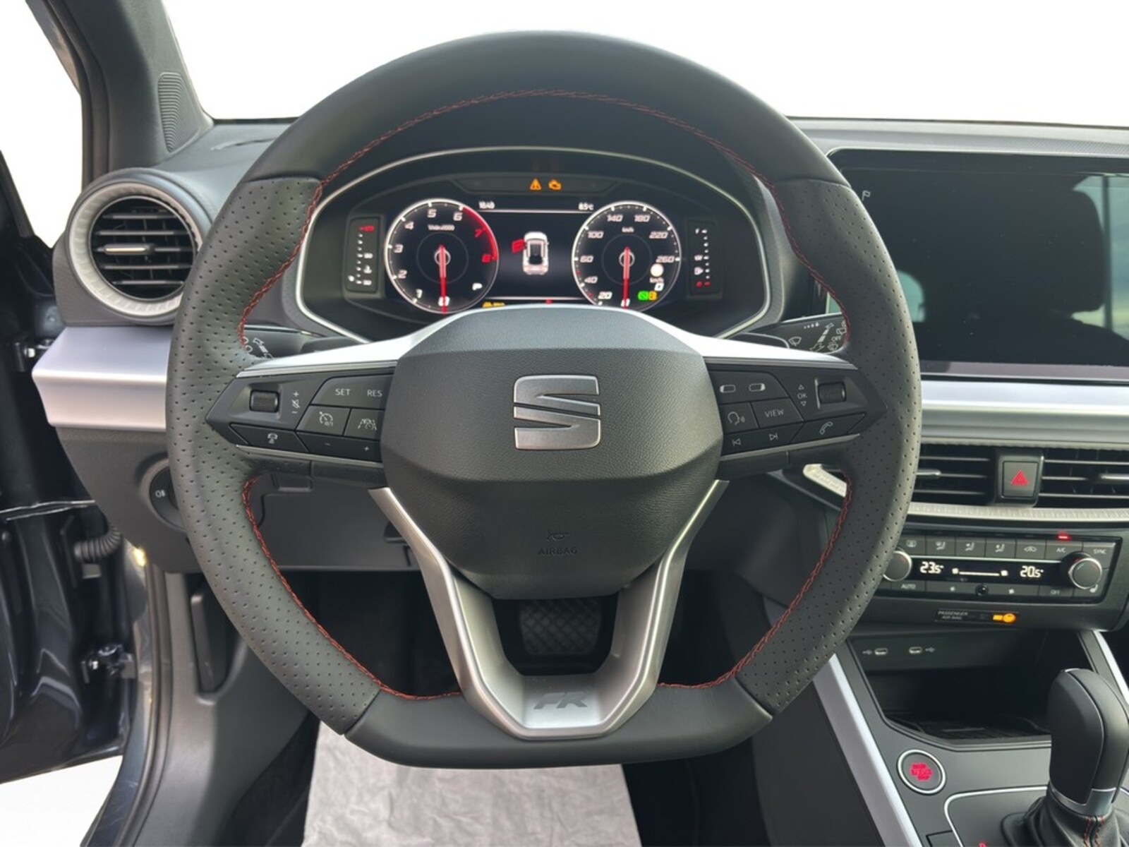 SEAT Arona – Bild 11