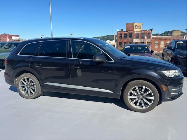 Photo of 2019 Audi Q7